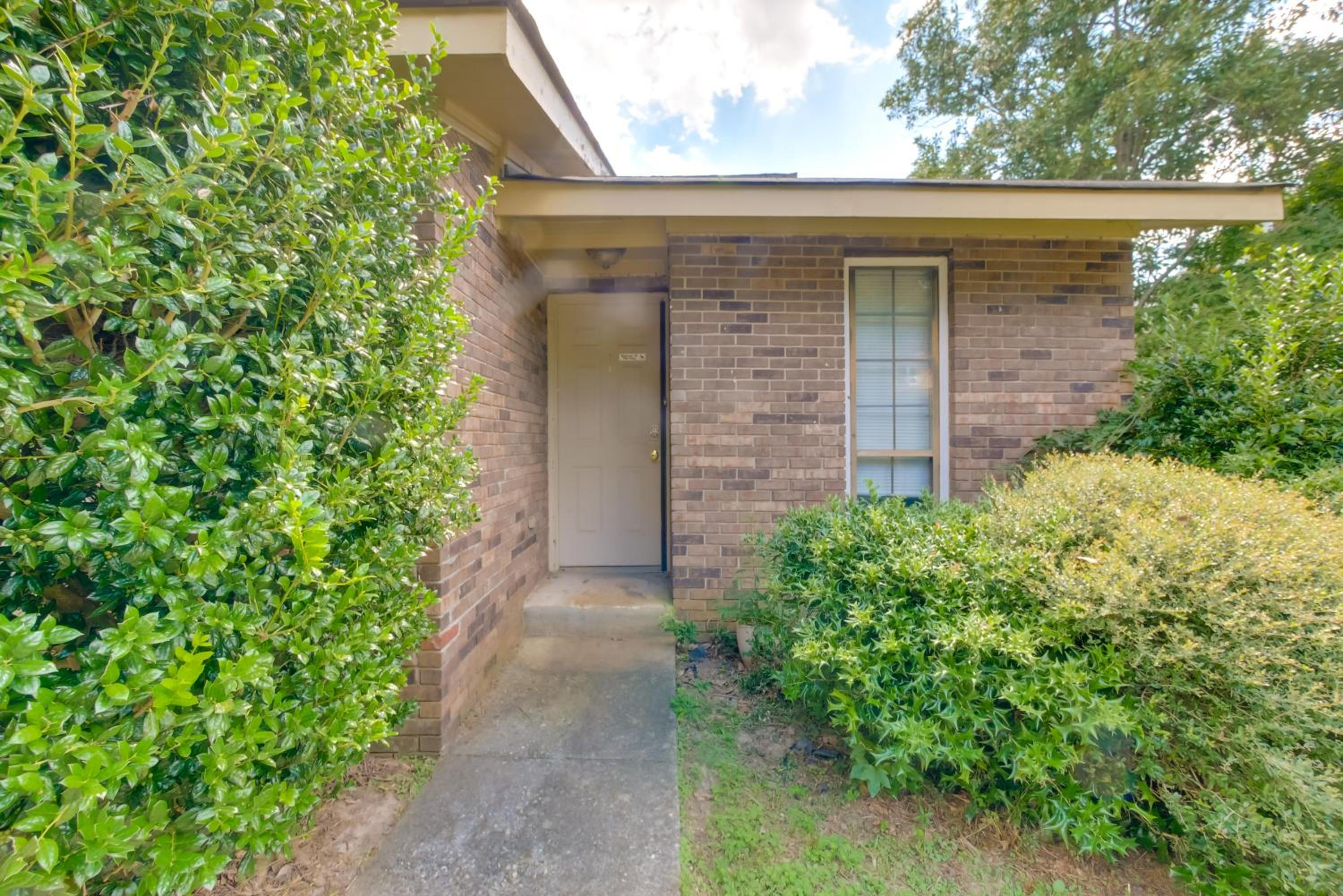 3 Mi to AFB WFH-Friendly Hub in Warner Robins!