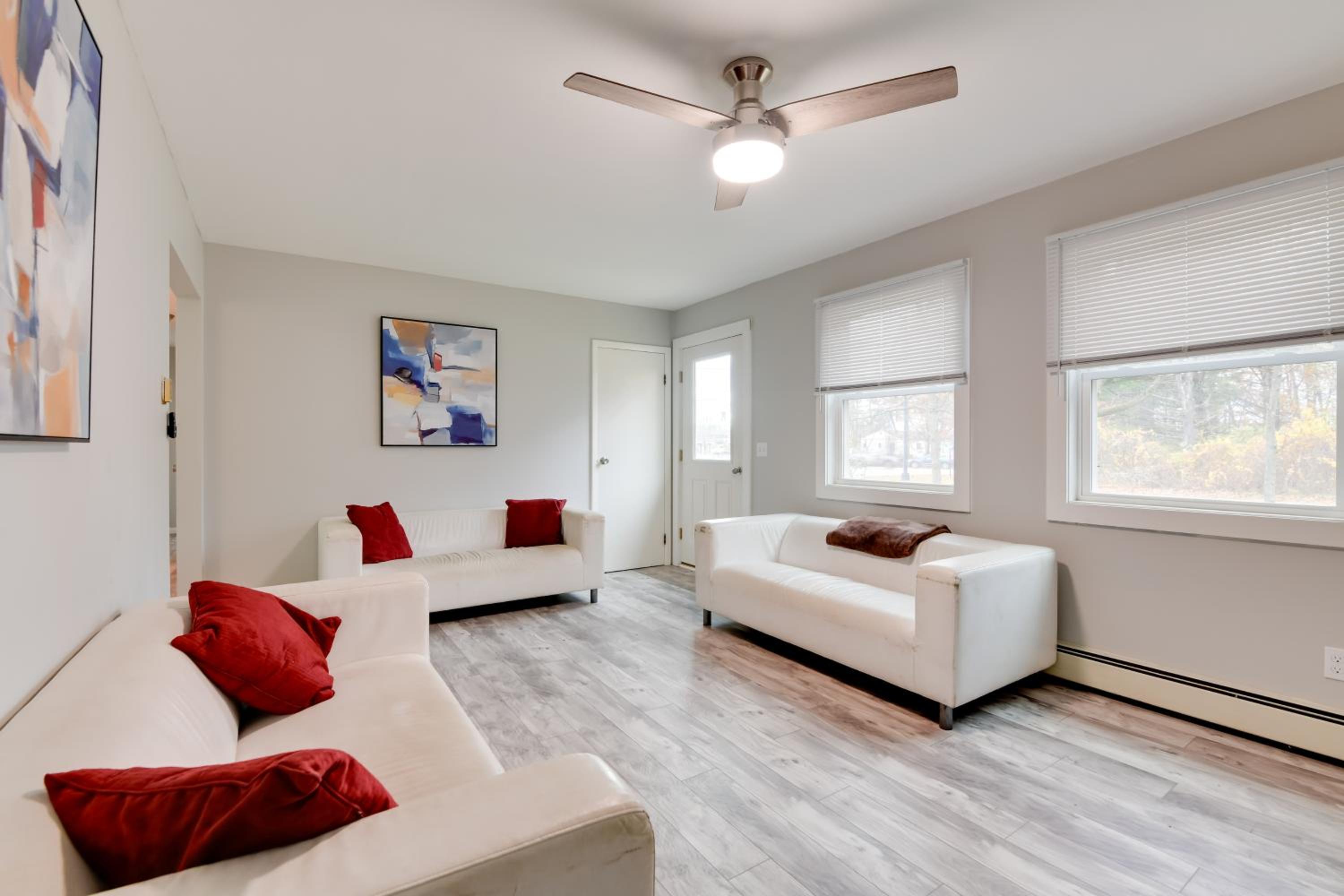 Ski, Hike and Explore Home 5 Mi to Dtwn Burlington!