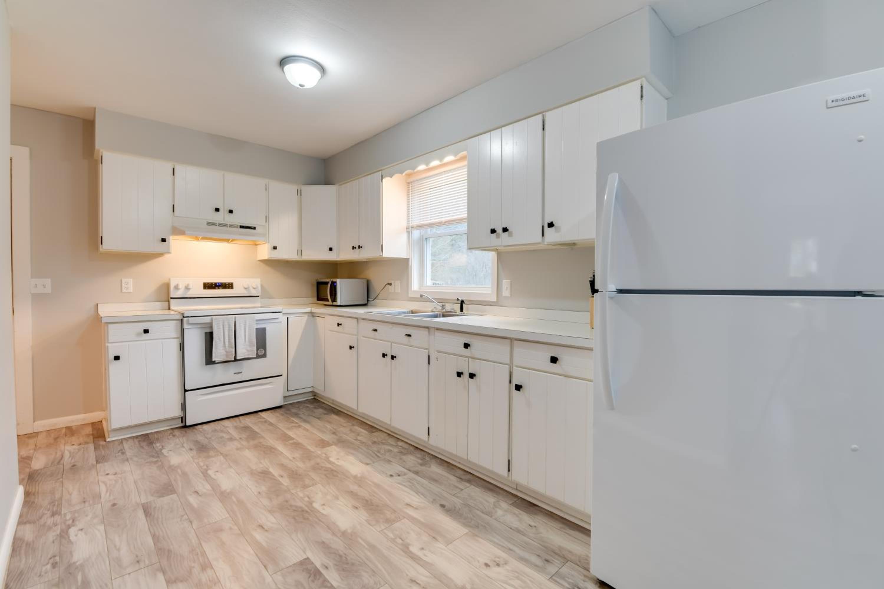 Ski, Hike and Explore Home 5 Mi to Dtwn Burlington!