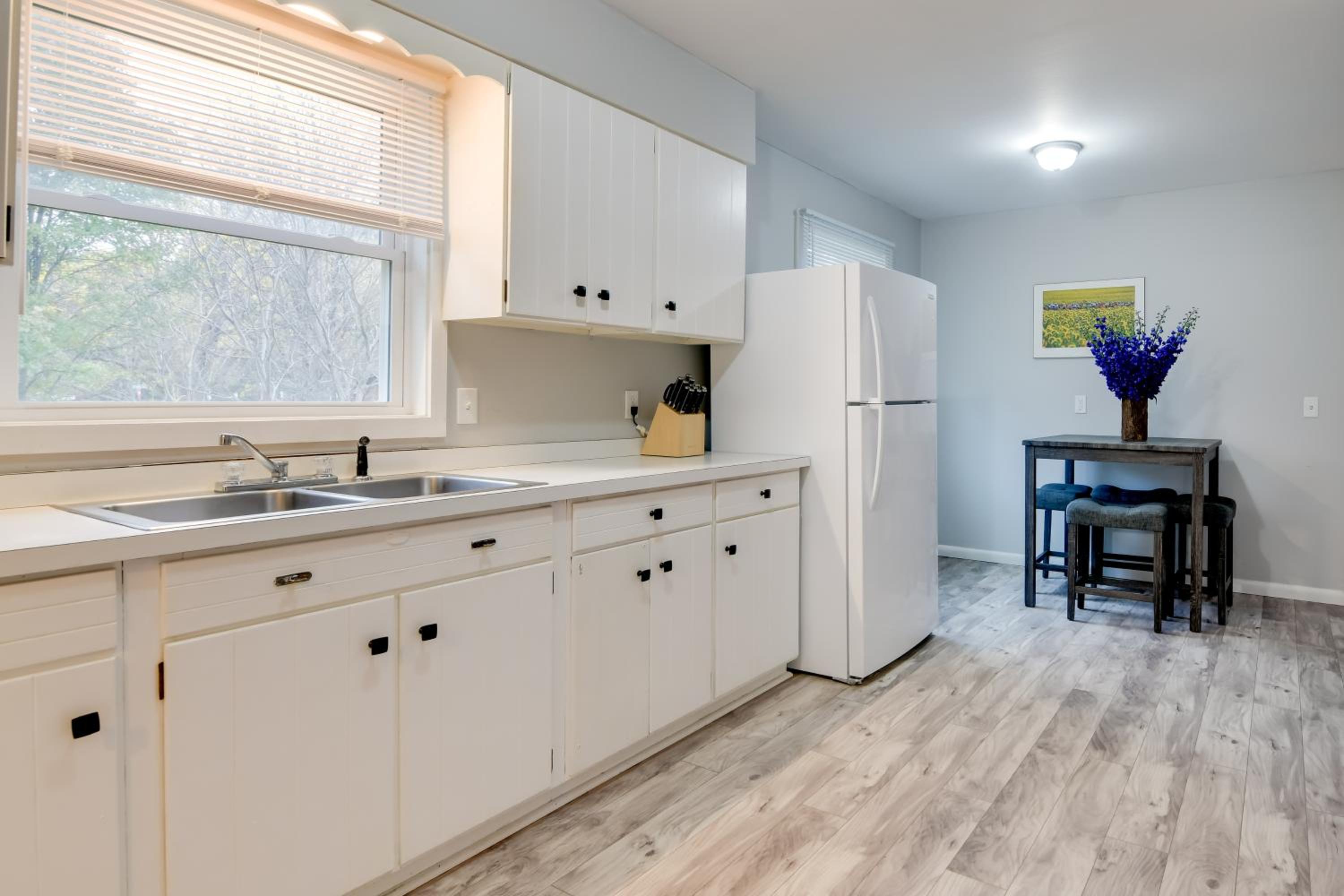 Ski, Hike and Explore Home 5 Mi to Dtwn Burlington!