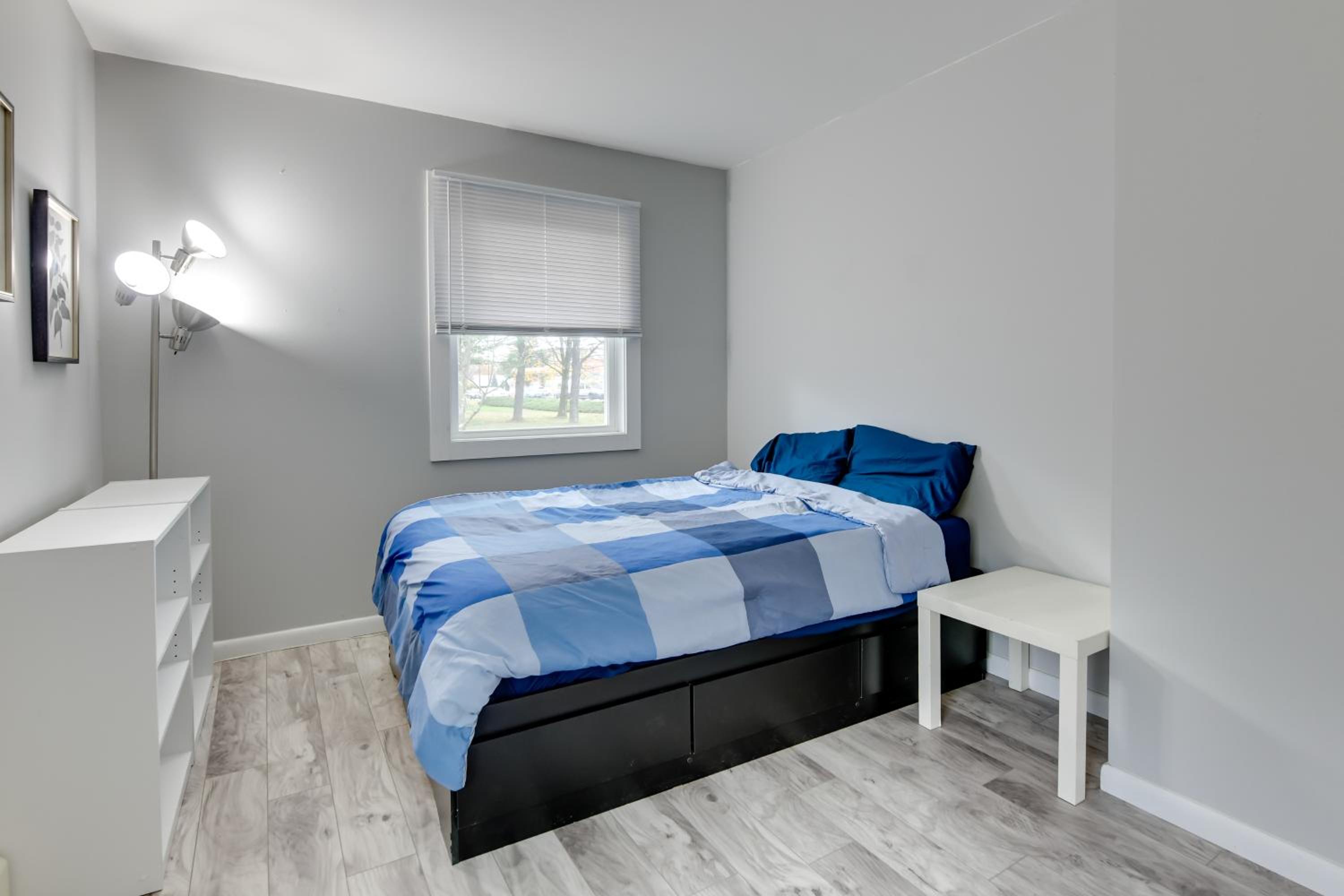 Ski, Hike and Explore Home 5 Mi to Dtwn Burlington!