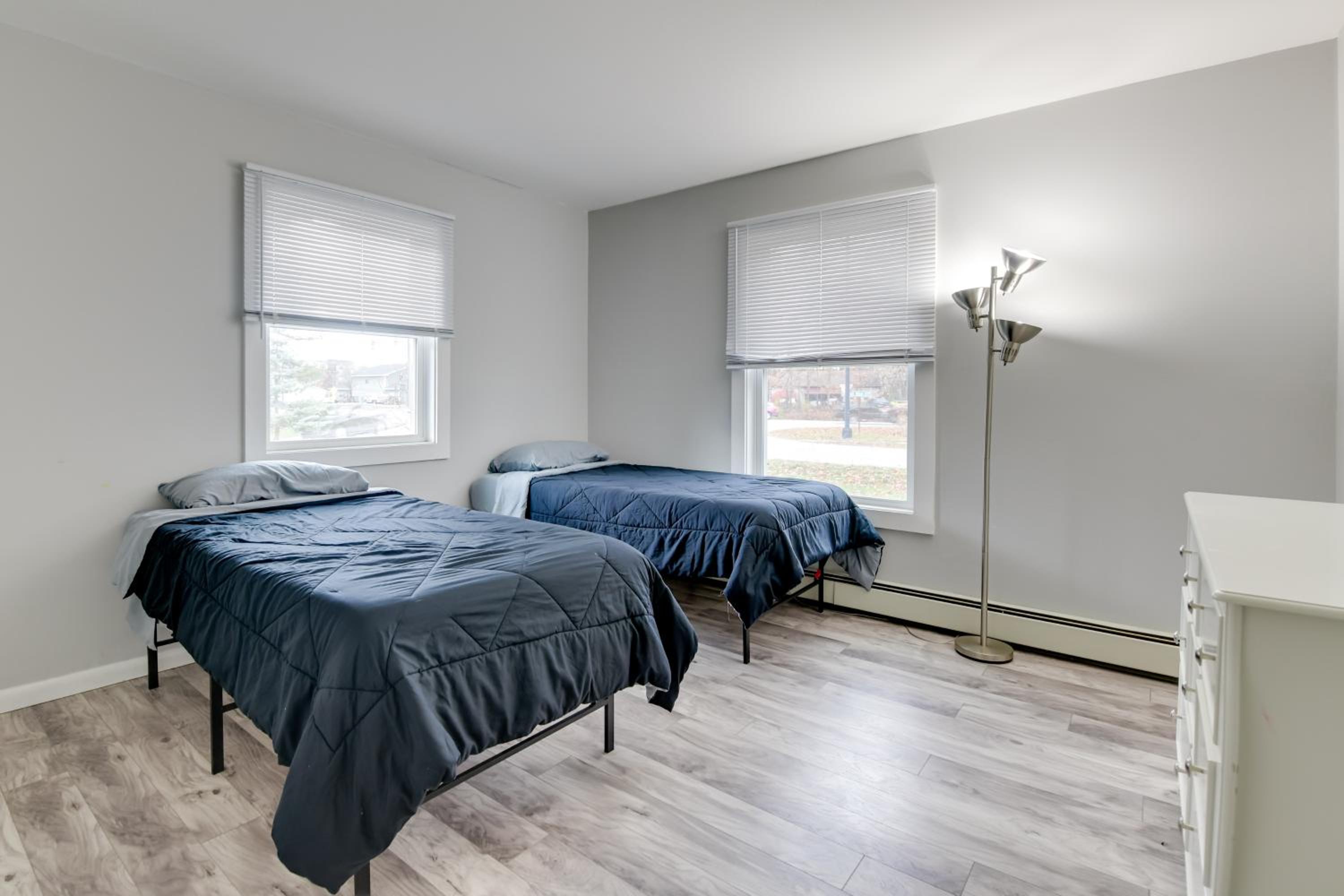 Ski, Hike and Explore Home 5 Mi to Dtwn Burlington!