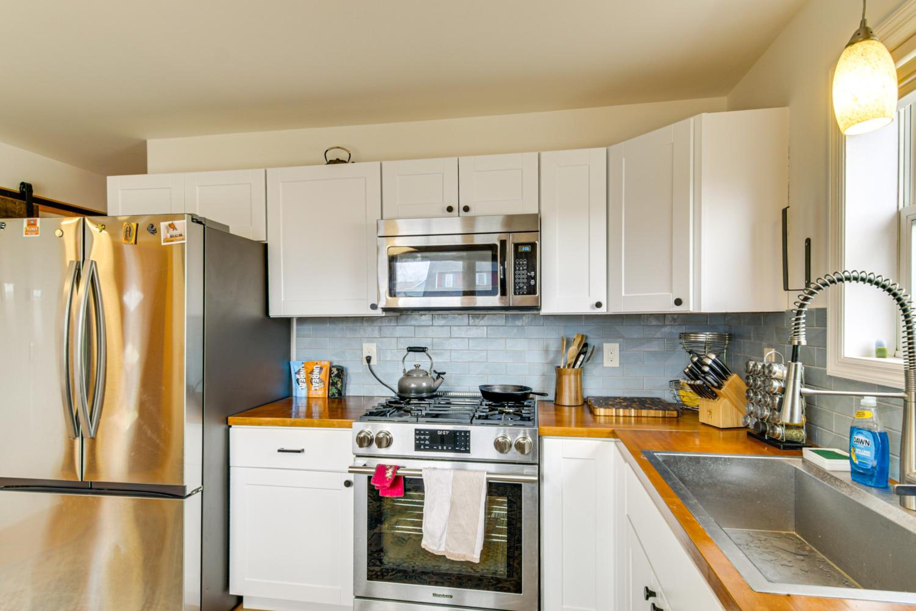 12 Mi to Bozeman Duplex with Sauna and Yard