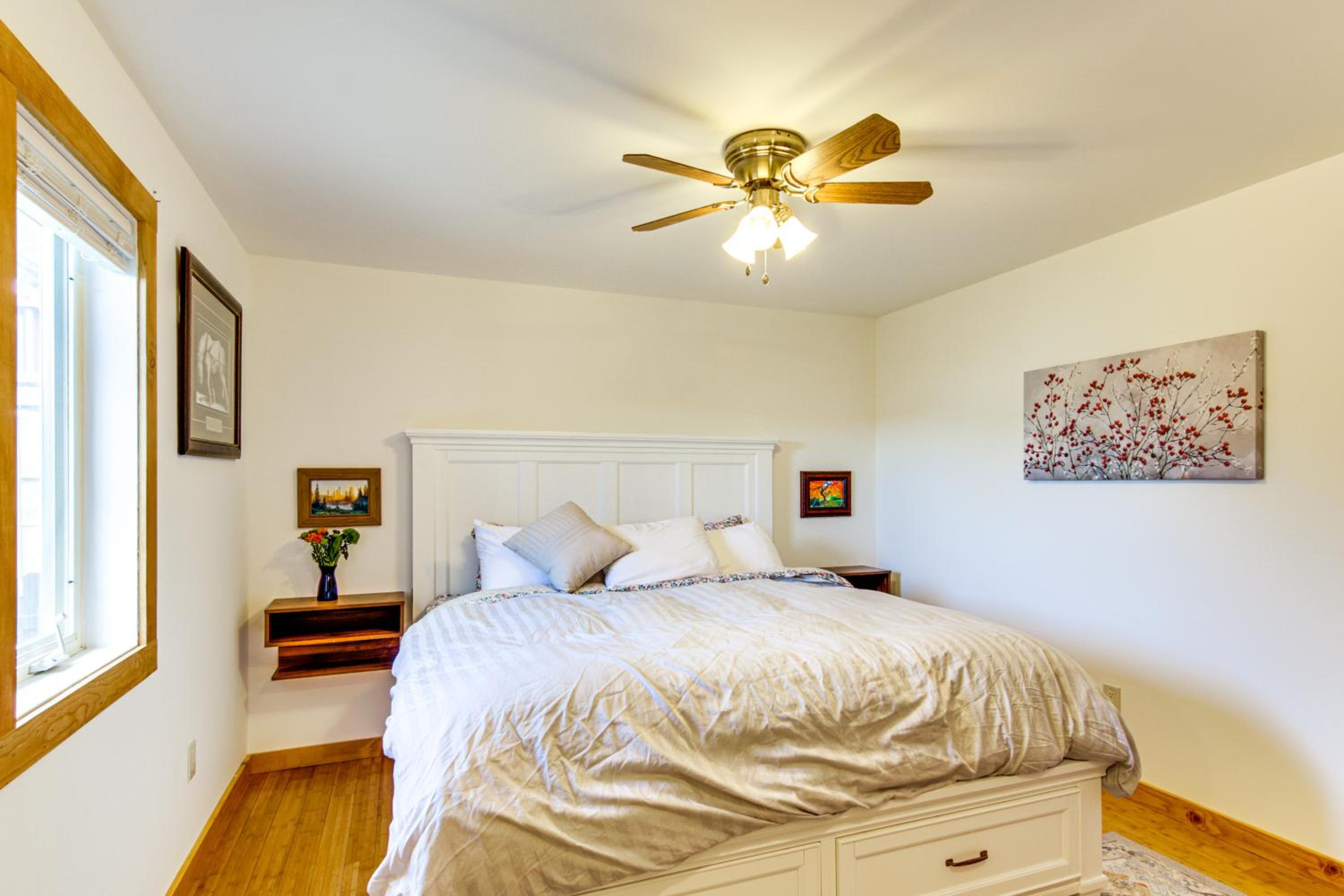 12 Mi to Bozeman Duplex with Sauna and Yard