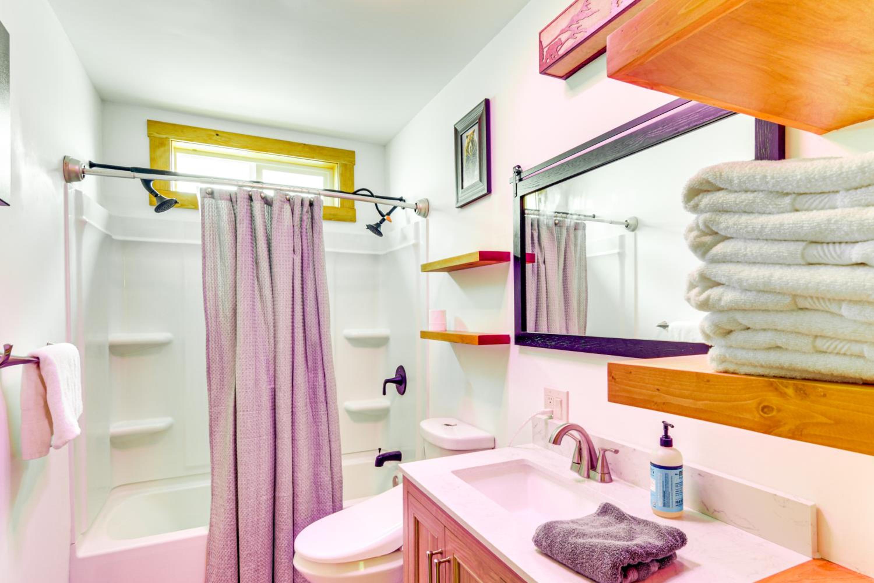 12 Mi to Bozeman Duplex with Sauna and Yard