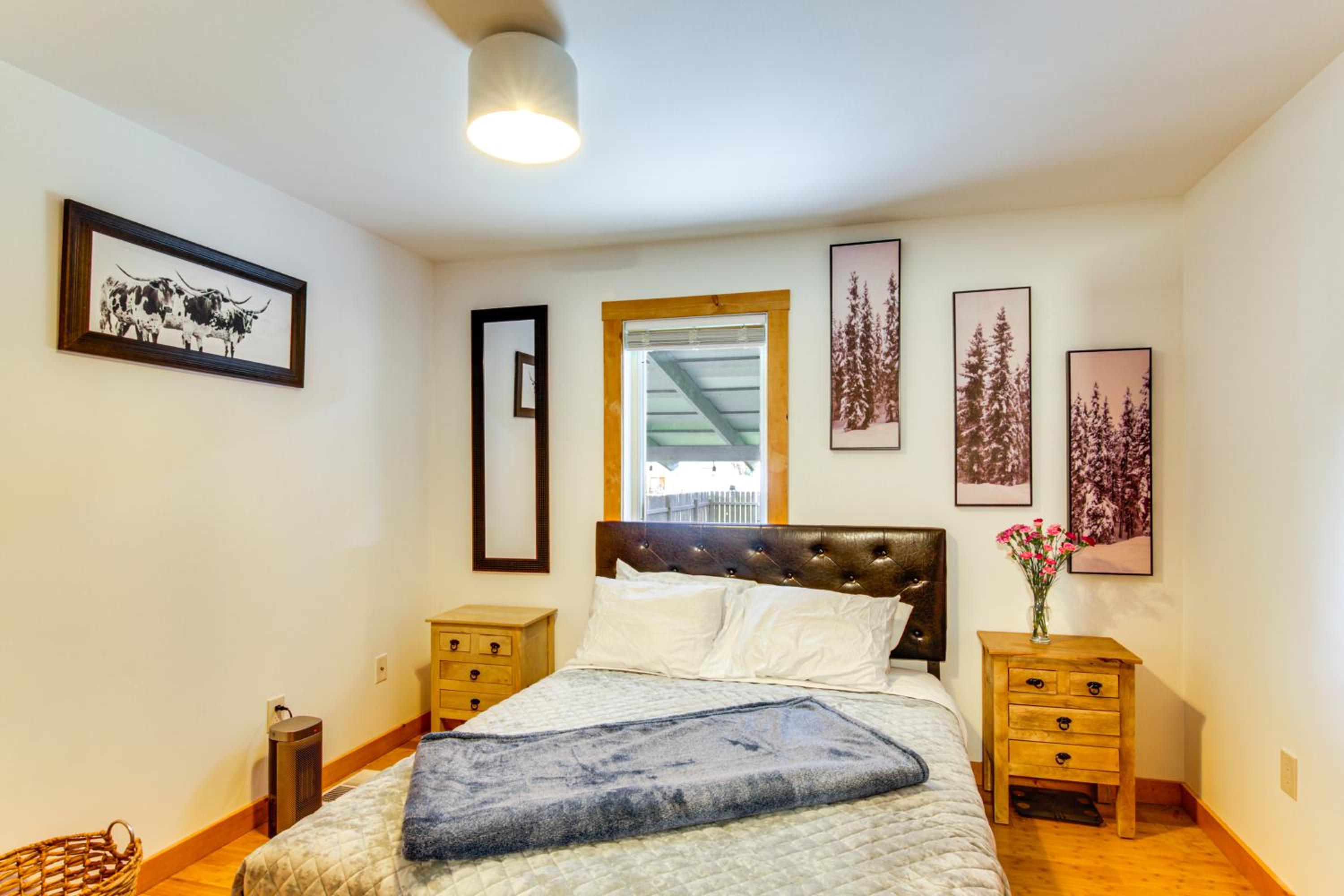 12 Mi to Bozeman Duplex with Sauna and Yard