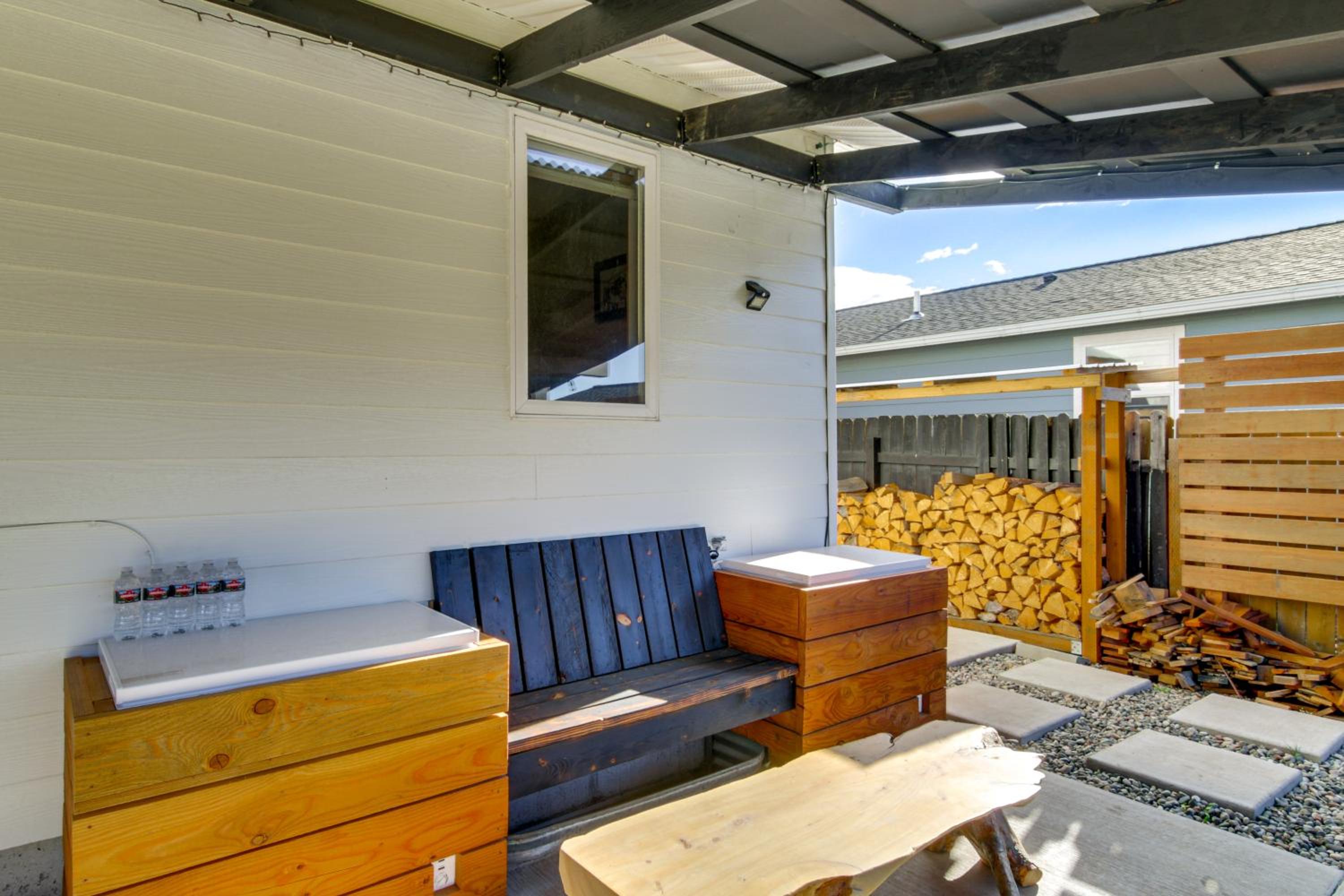 12 Mi to Bozeman Duplex with Sauna and Yard