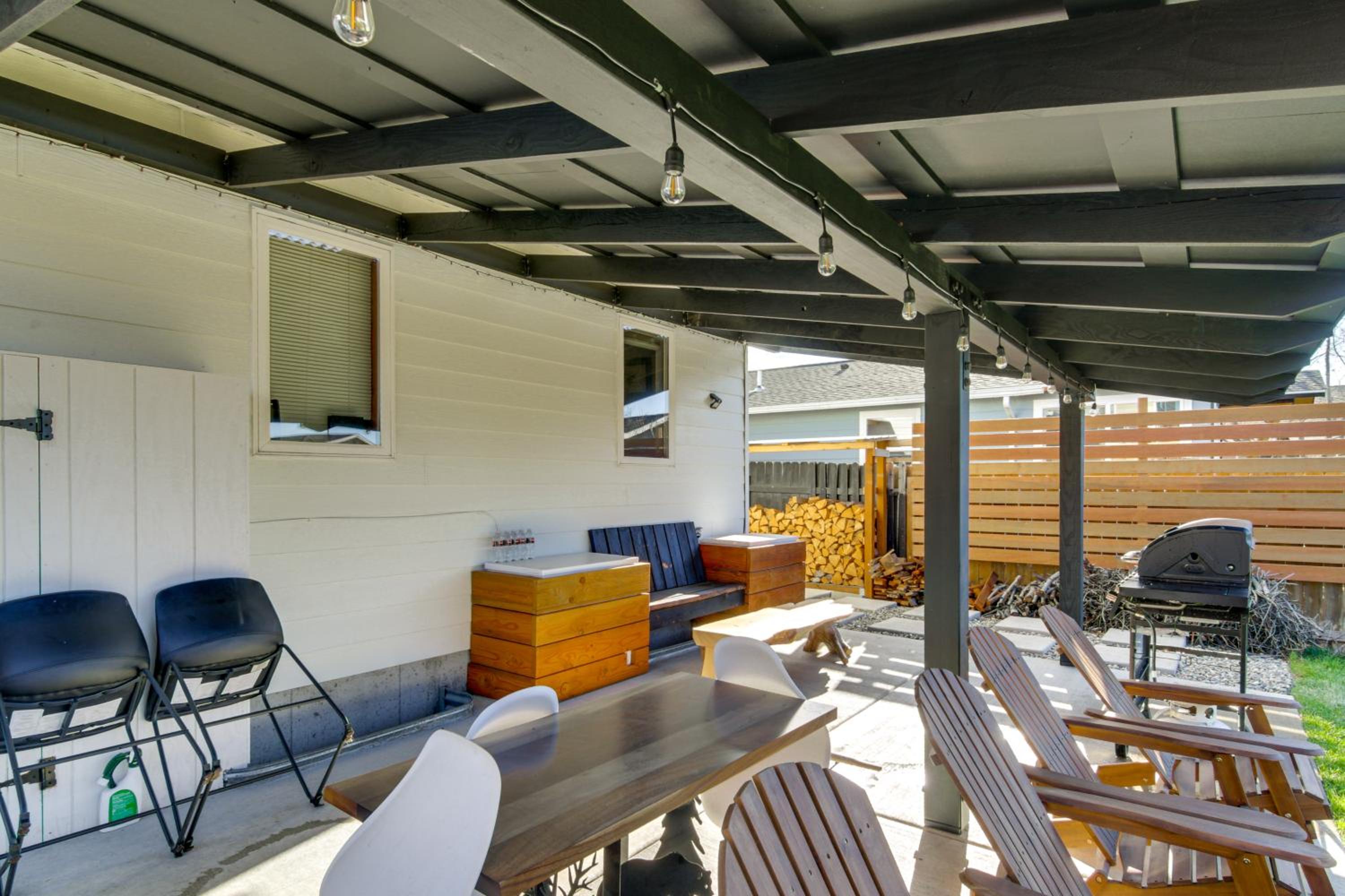 12 Mi to Bozeman Duplex with Sauna and Yard