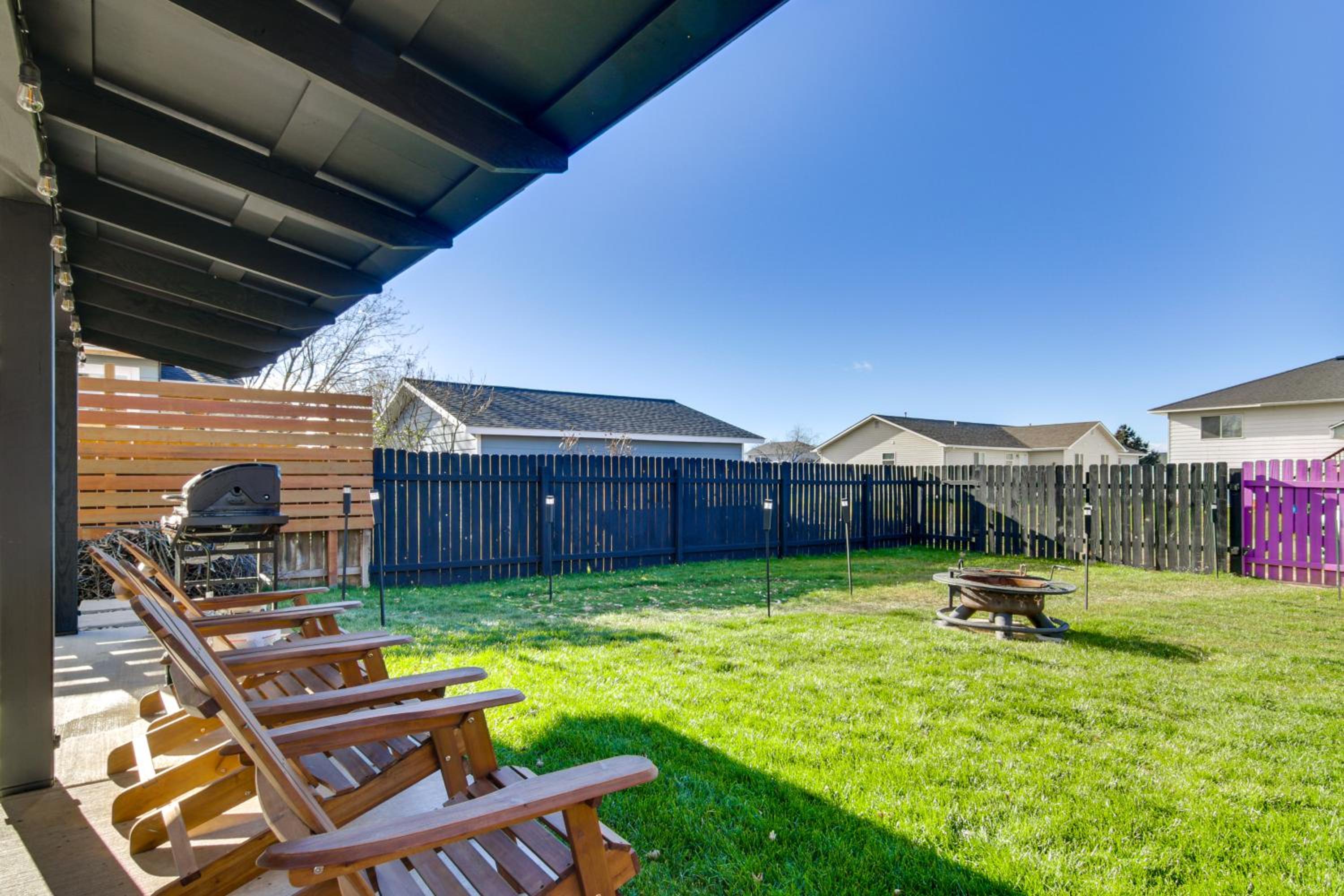 12 Mi to Bozeman Duplex with Sauna and Yard