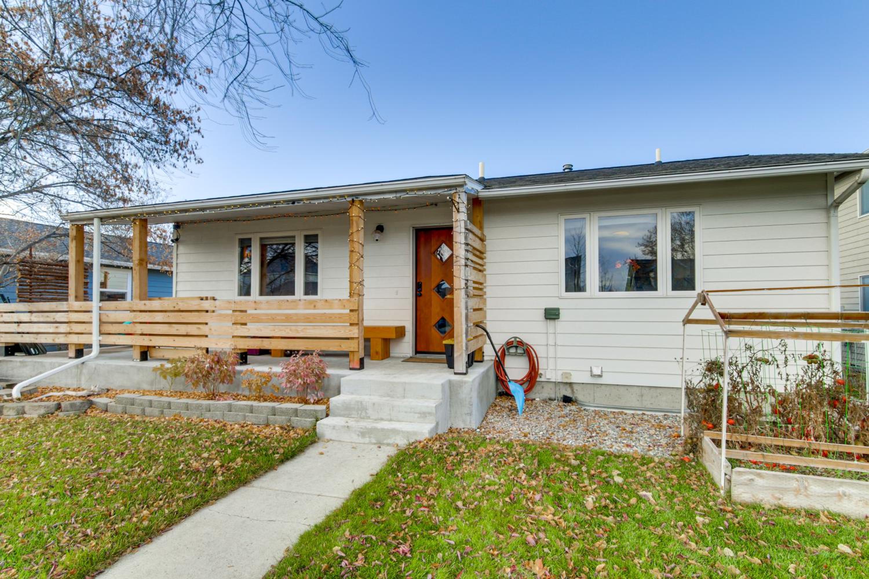 12 Mi to Bozeman Duplex with Sauna and Yard
