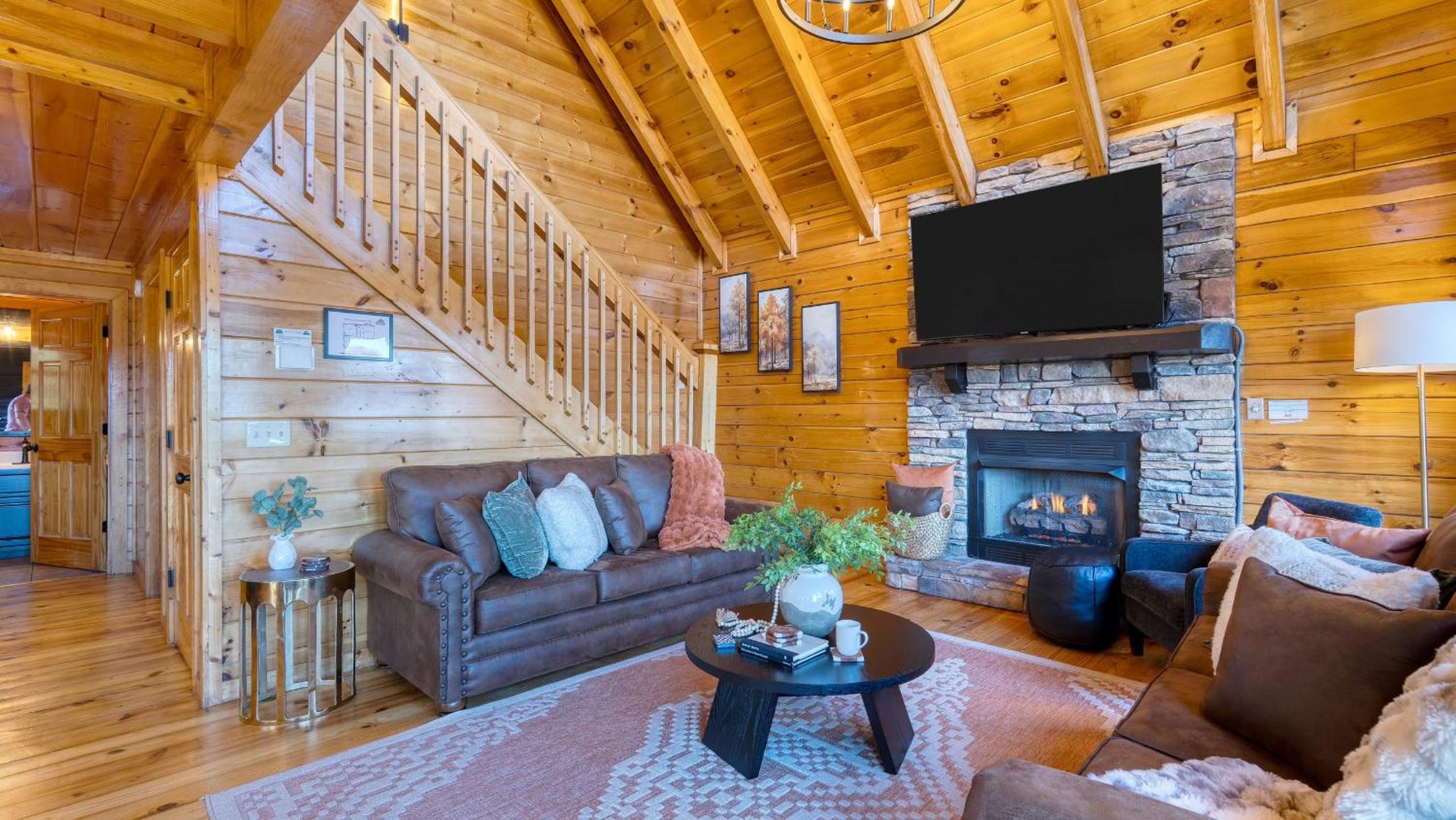 Game Room Hot Tub 3 Decks w Smoky Mountain Views Raccon Ridge by AvantStay