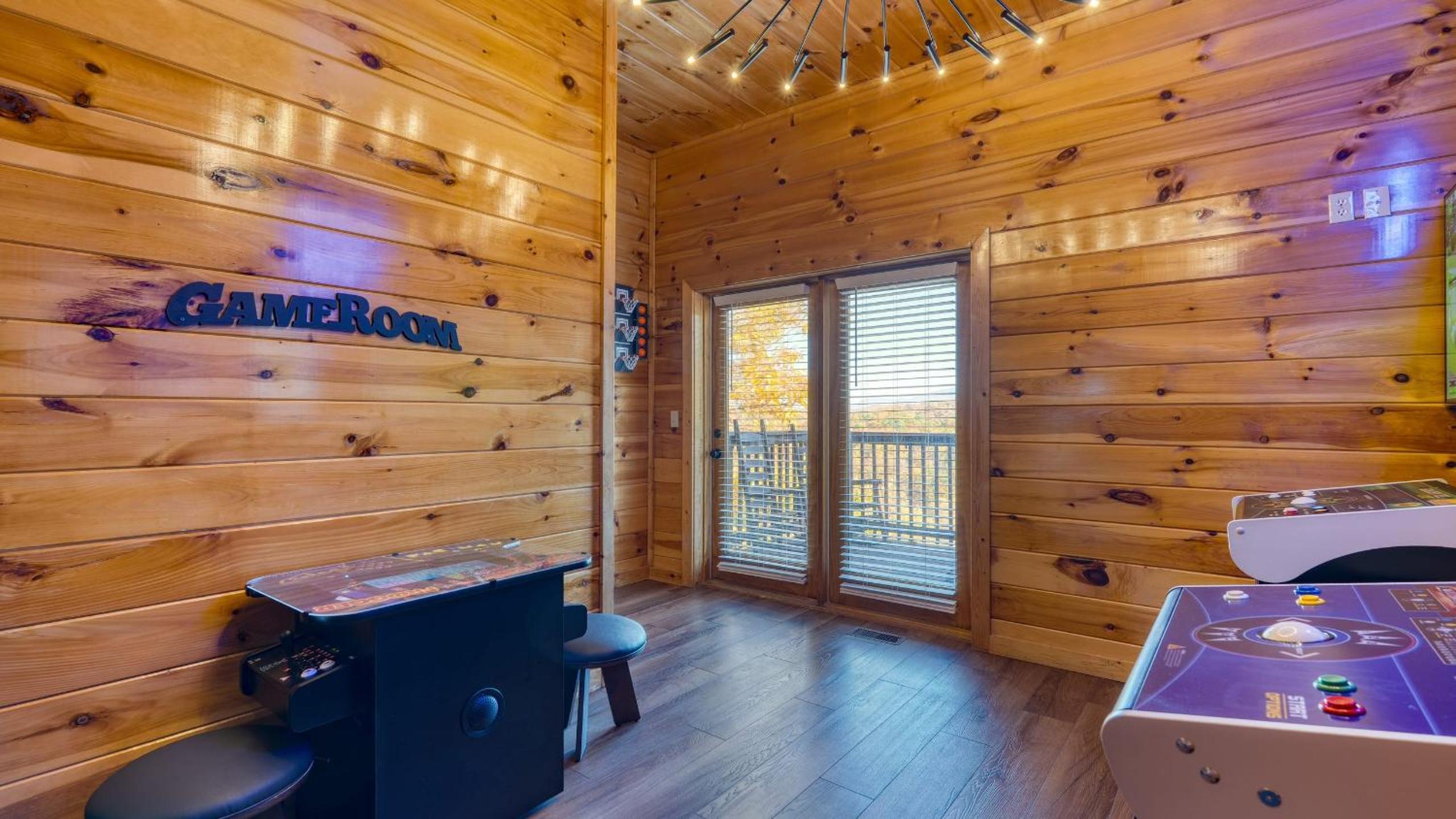 Game Room Hot Tub 3 Decks w Smoky Mountain Views Raccon Ridge by AvantStay