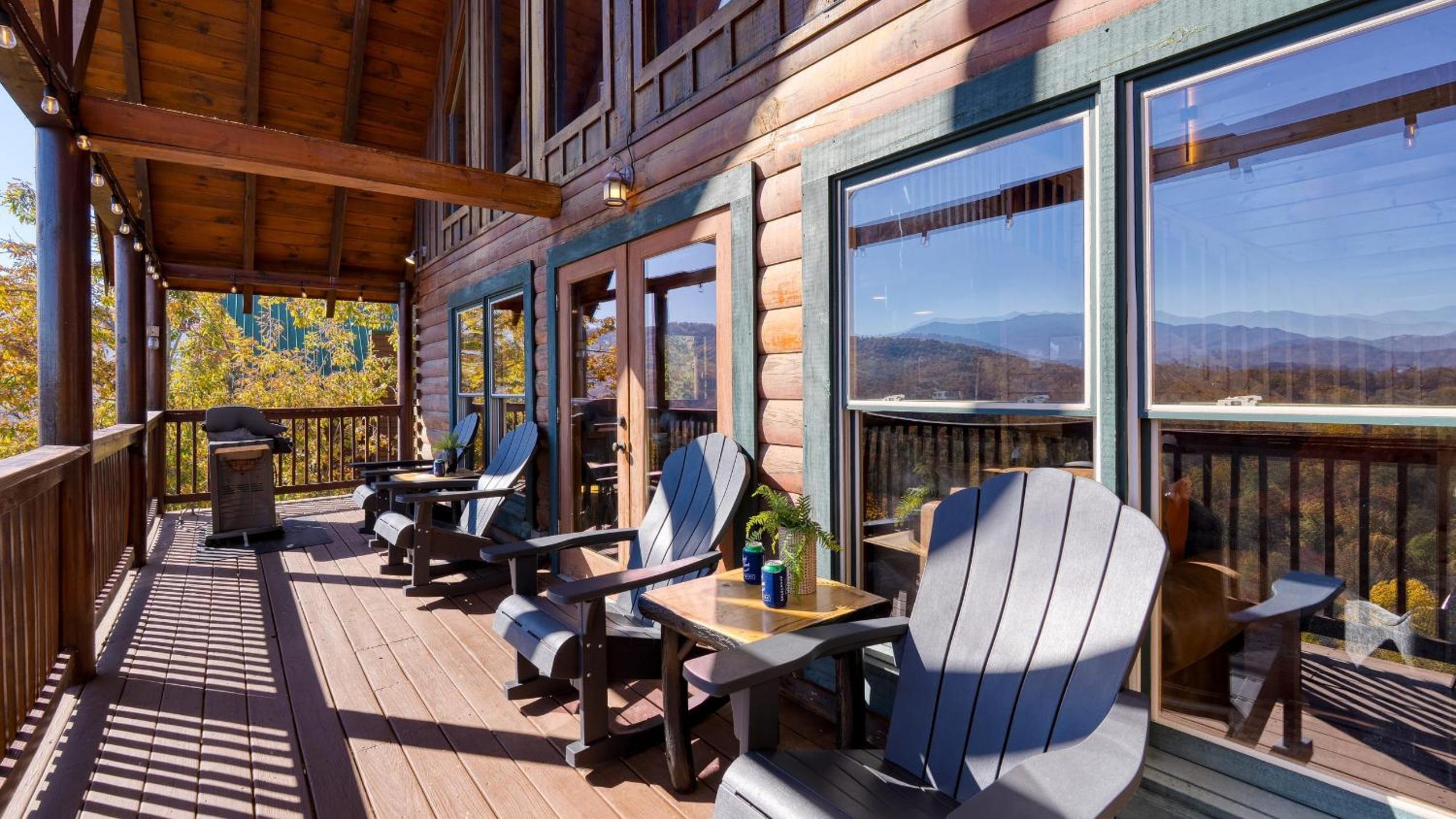 Game Room Hot Tub 3 Decks w Smoky Mountain Views Raccon Ridge by AvantStay
