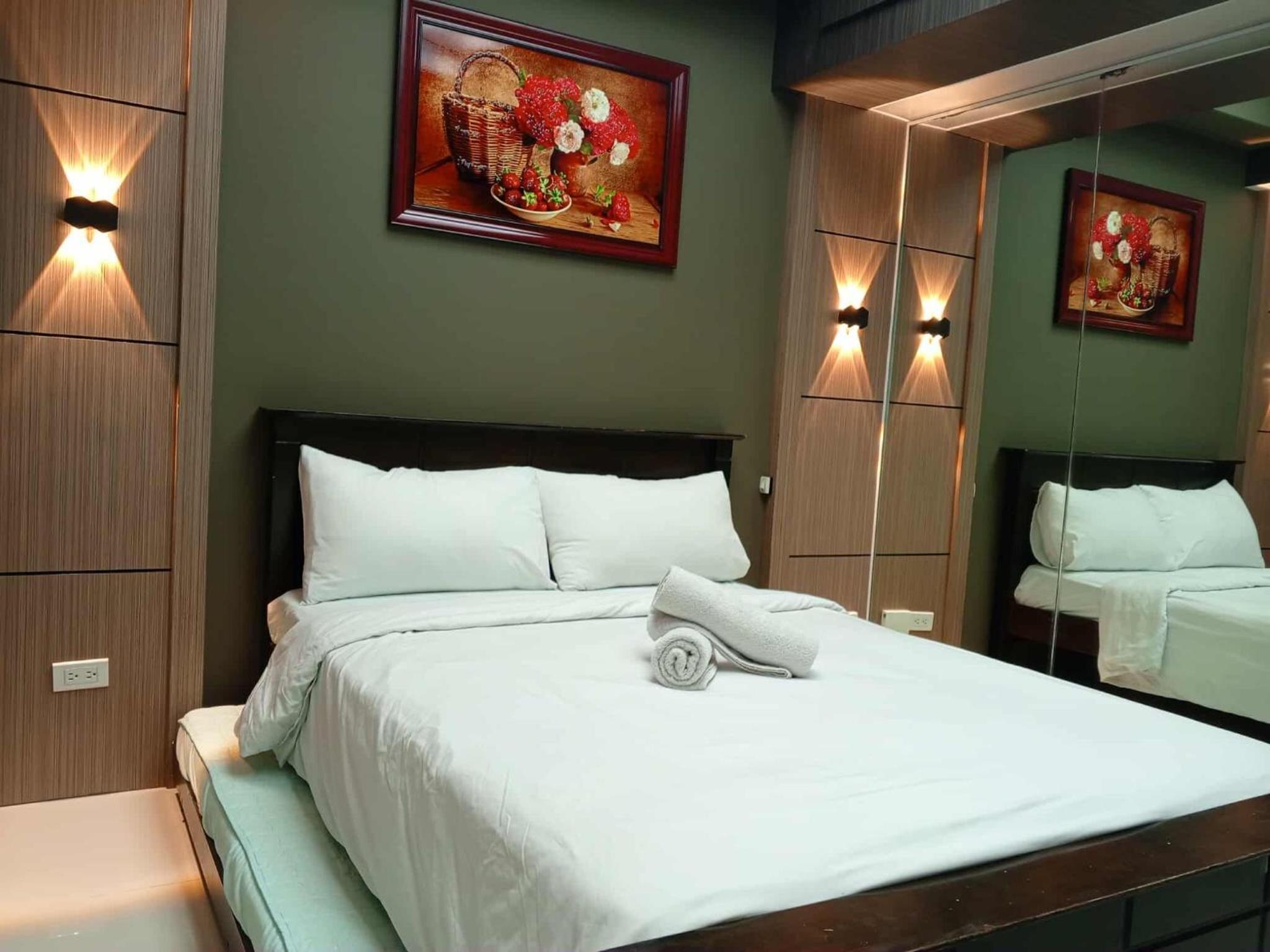 Cozy Manila Condo Retreat with Shared Pool