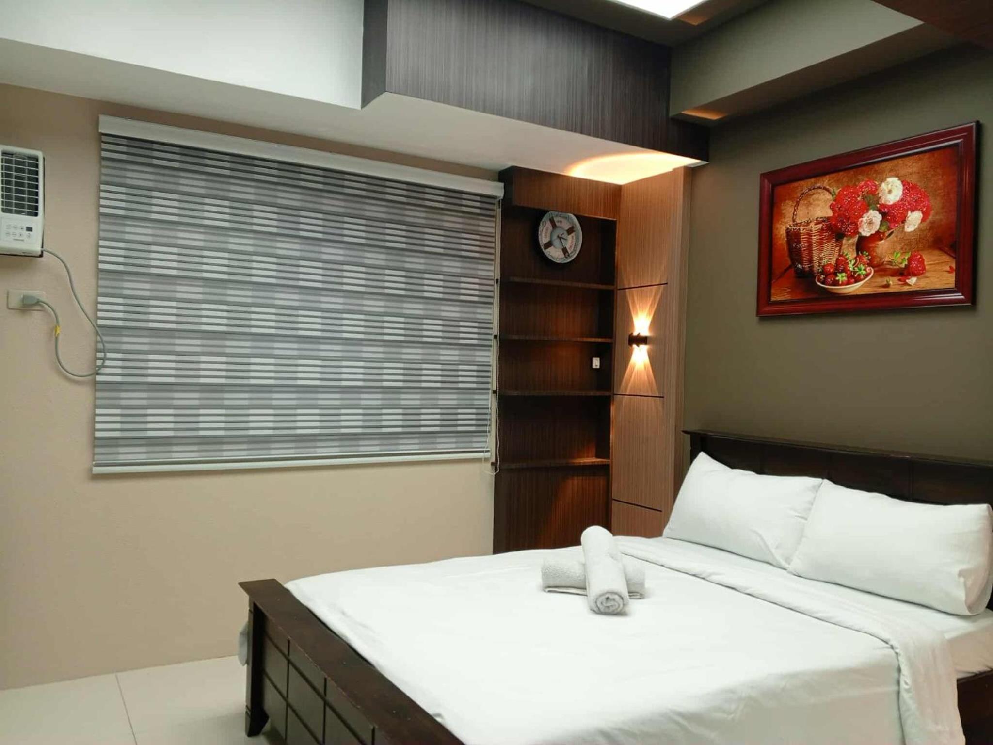 Cozy Manila Condo Retreat with Shared Pool
