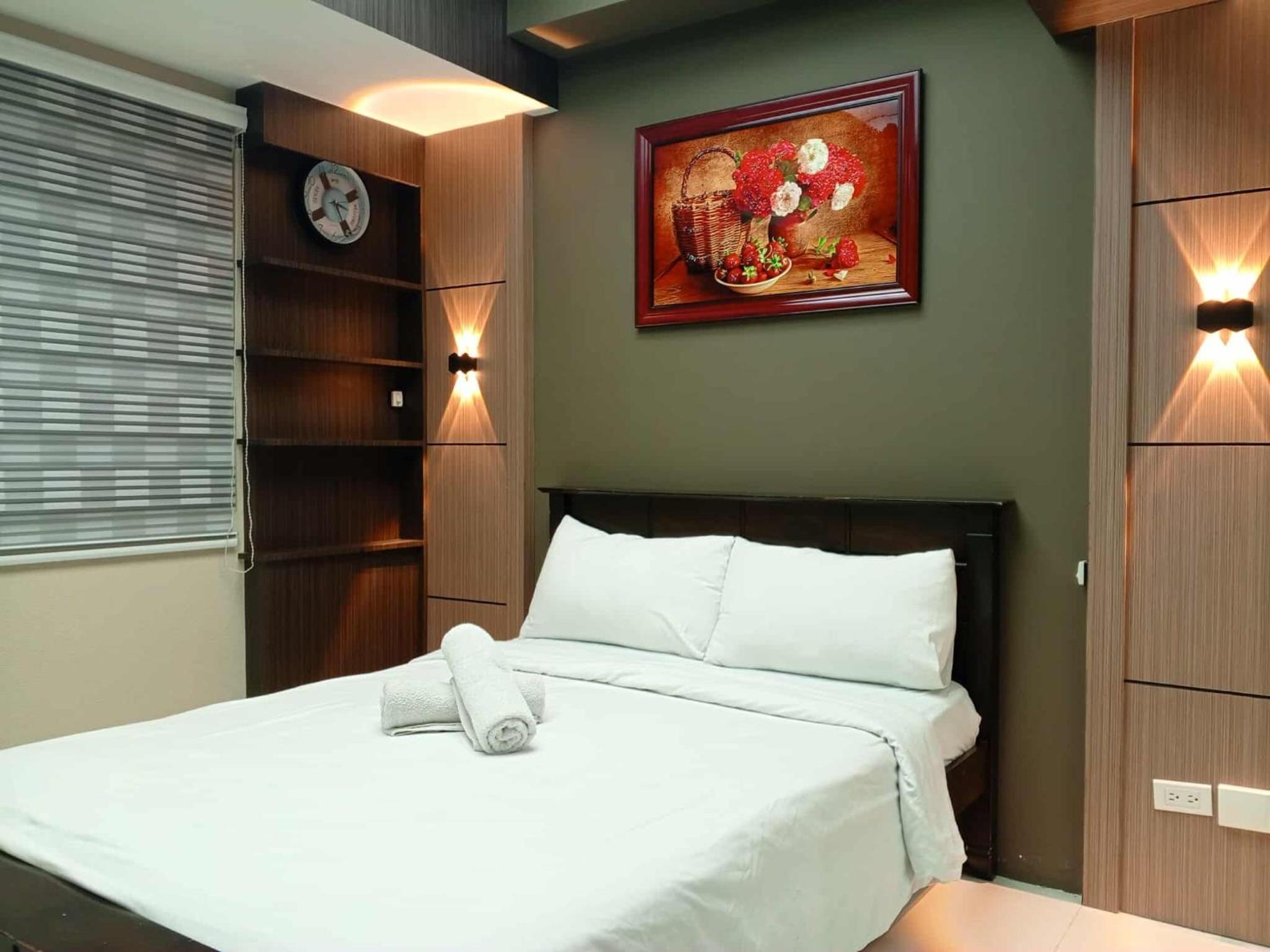 Cozy Manila Condo Retreat with Shared Pool