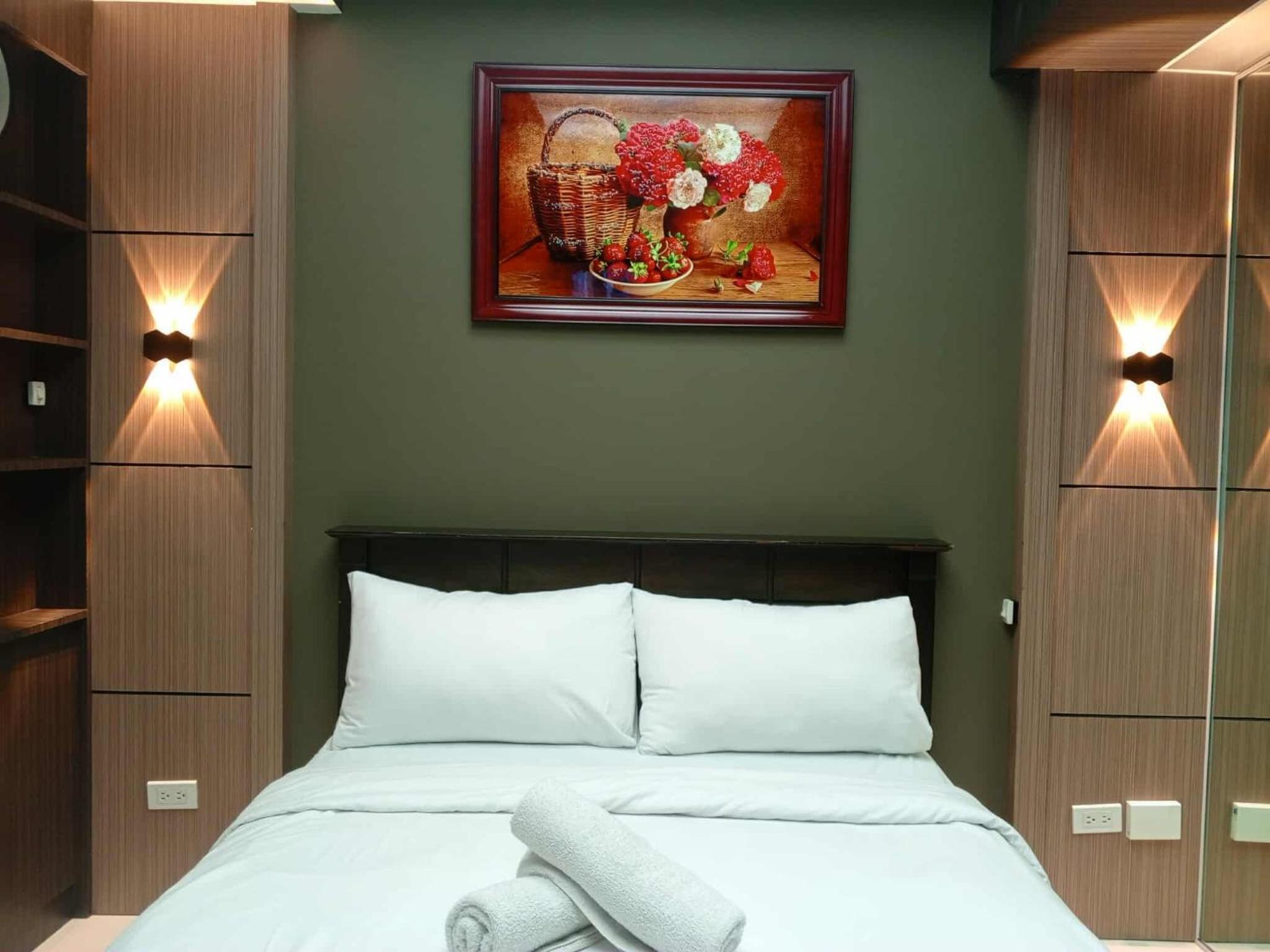 Cozy Manila Condo Retreat with Shared Pool