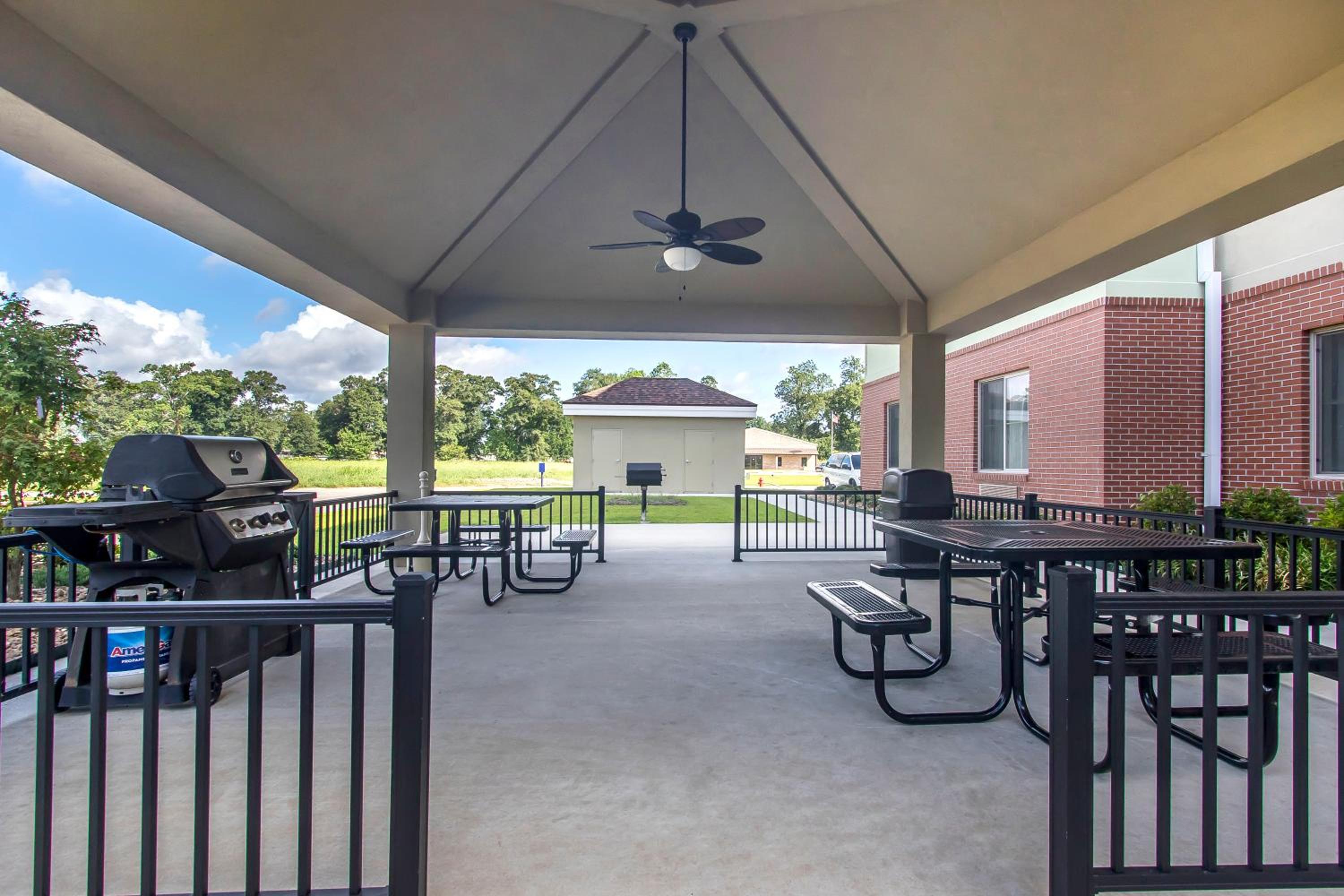 Suburban Studios Donaldsonville - Gonzales