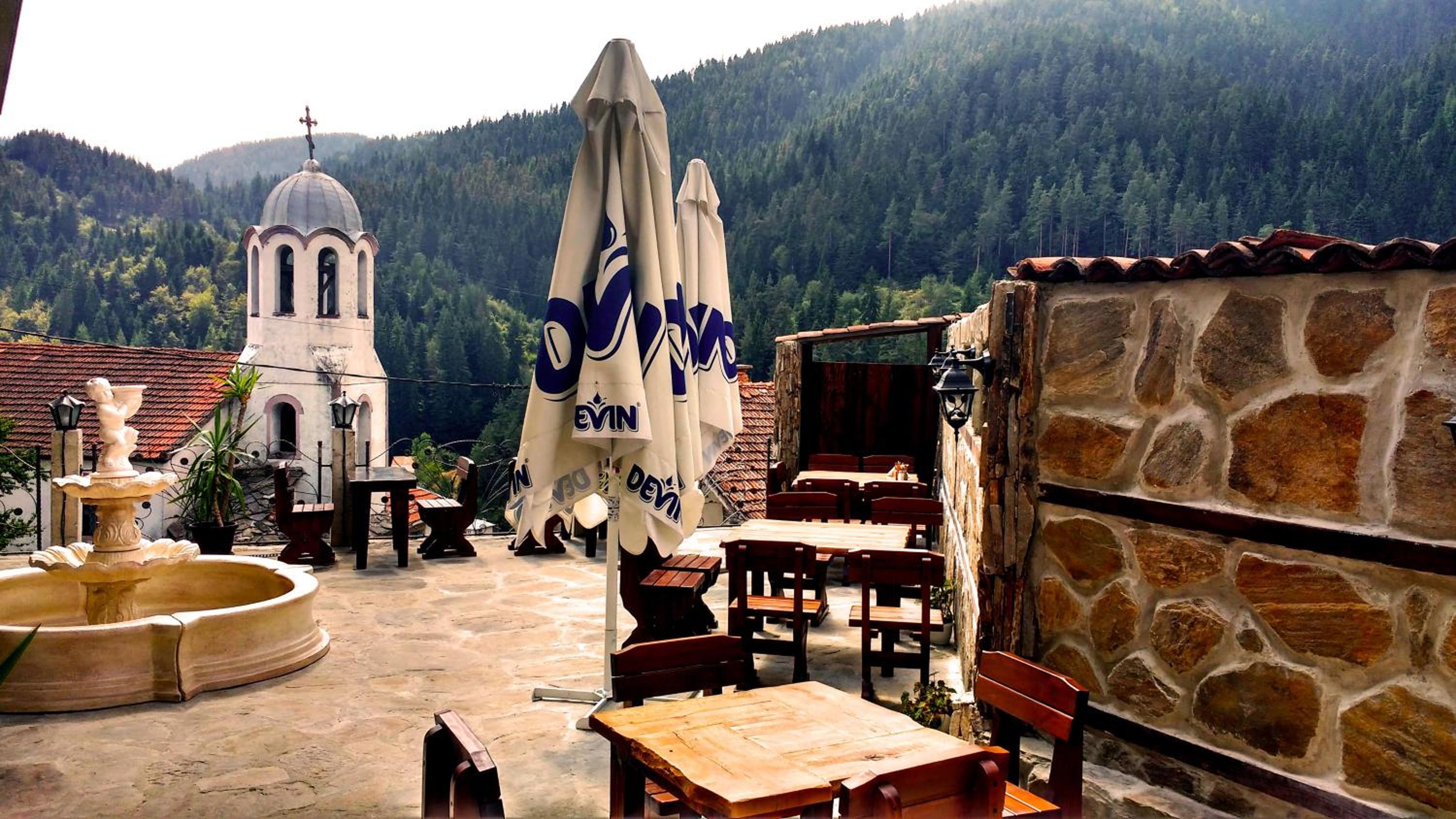 Family hotel Valchanovata Kashta