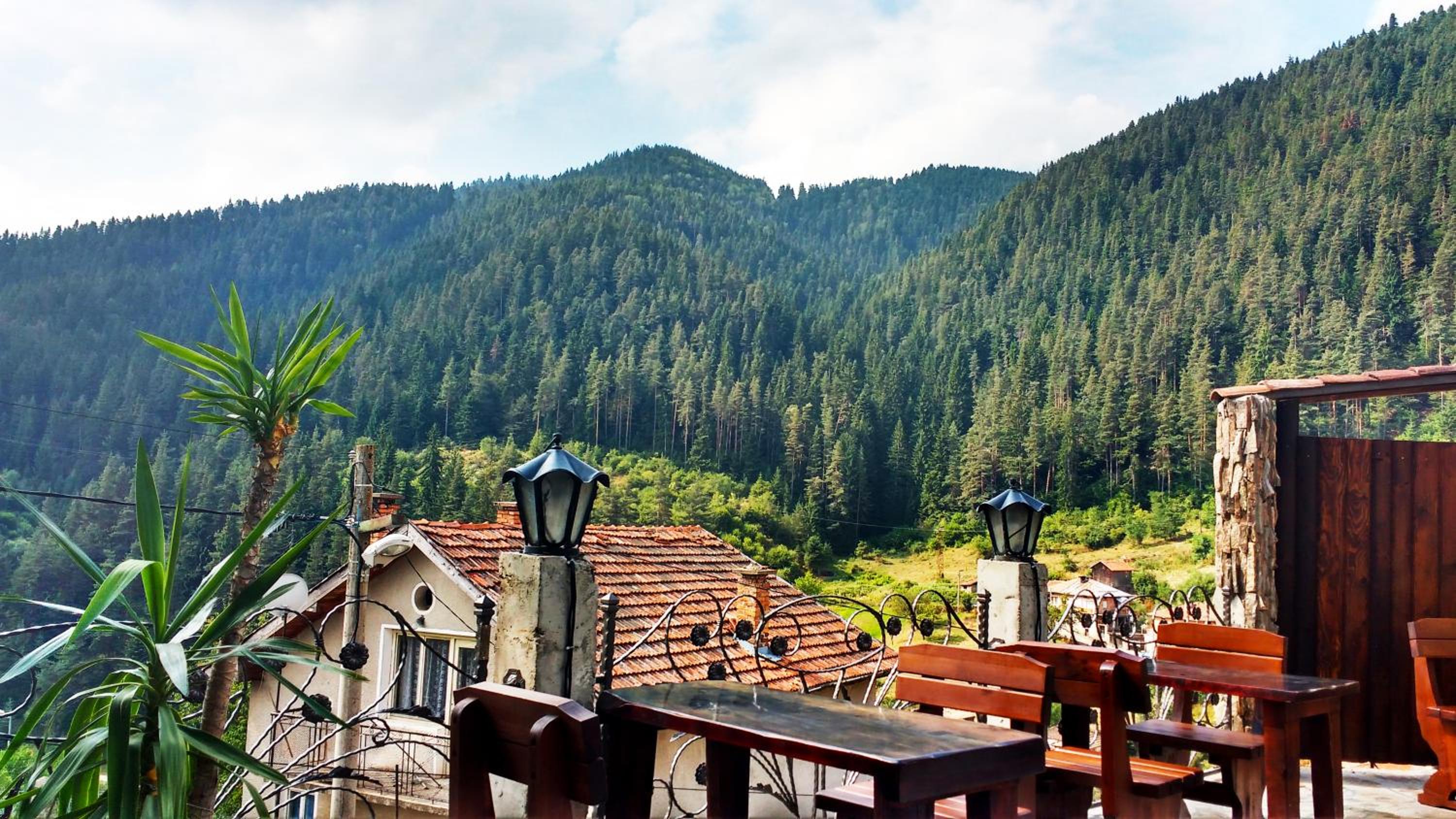 Family hotel Valchanovata Kashta