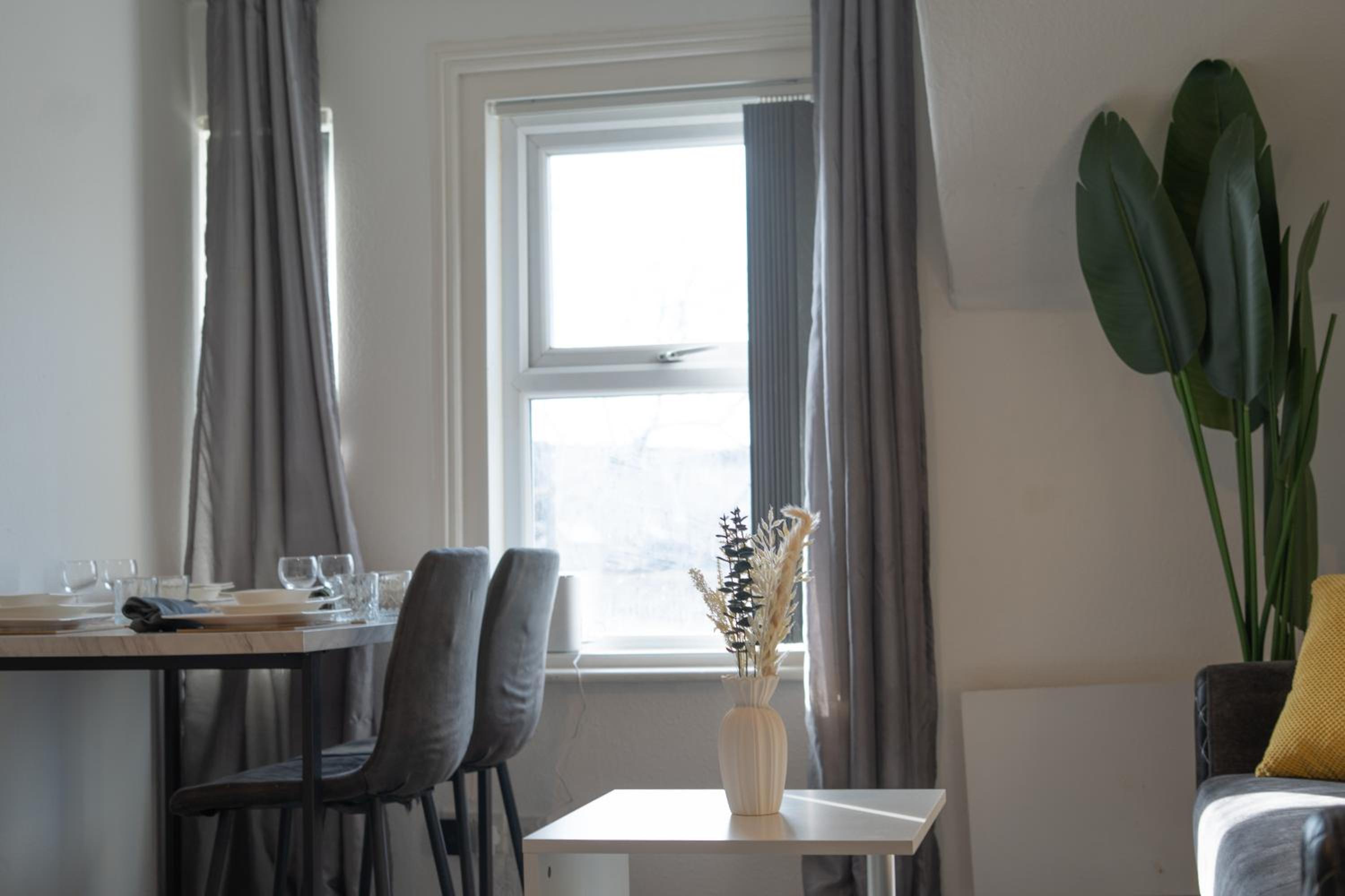 Modern 3-Bedroom Apartment Near Manchester City Centre