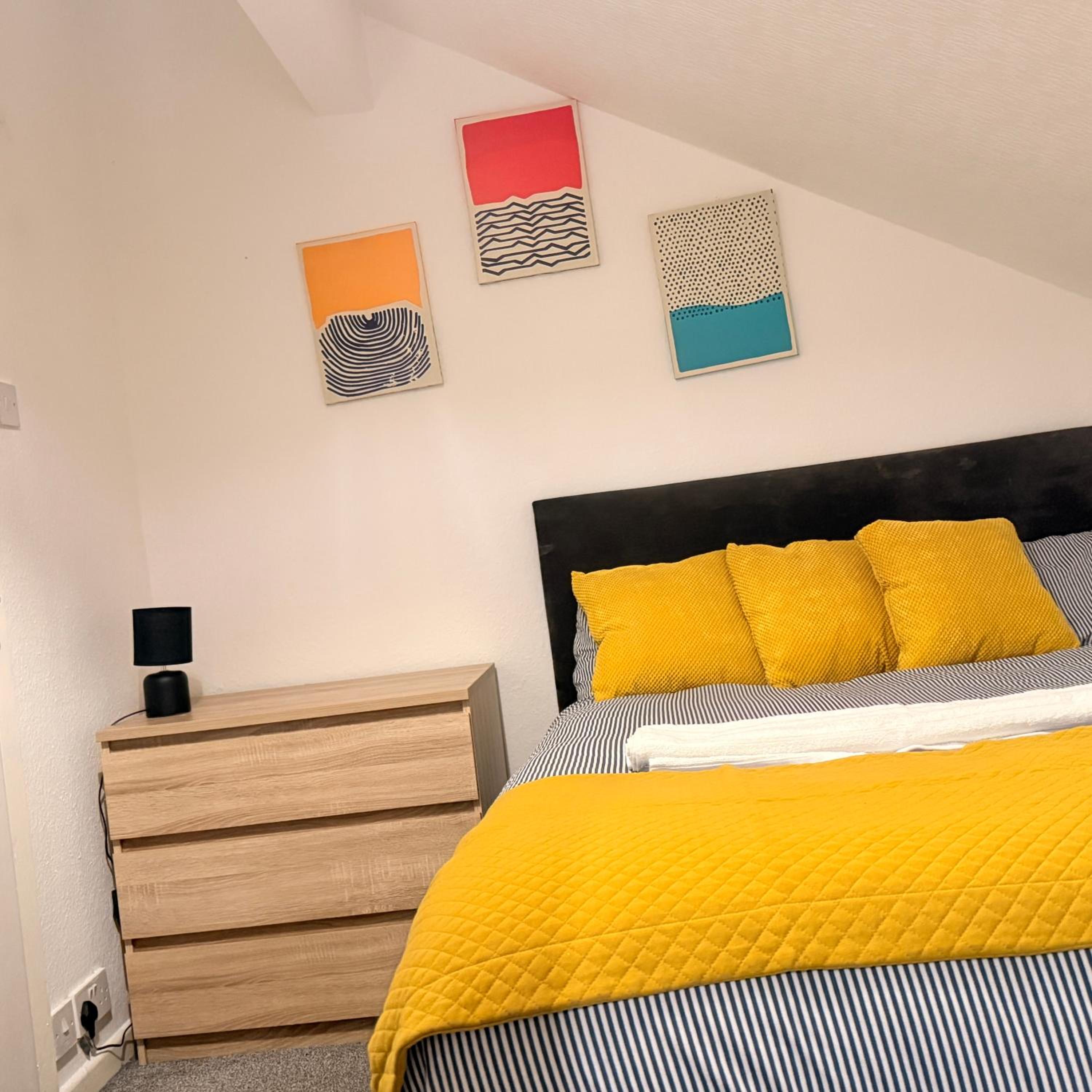 Modern 3-Bedroom Apartment Near Manchester City Centre