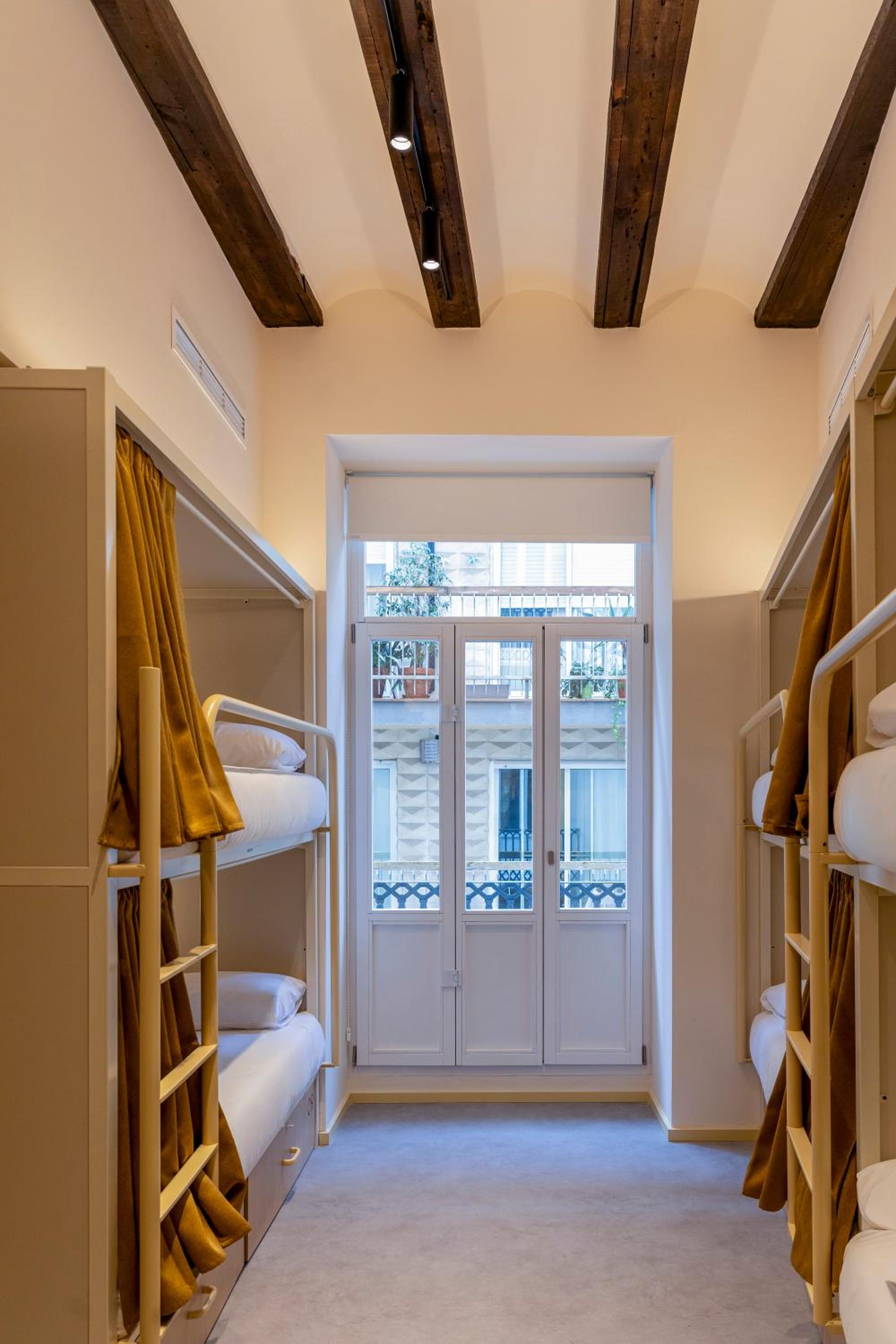 Camila Hostel Valencia