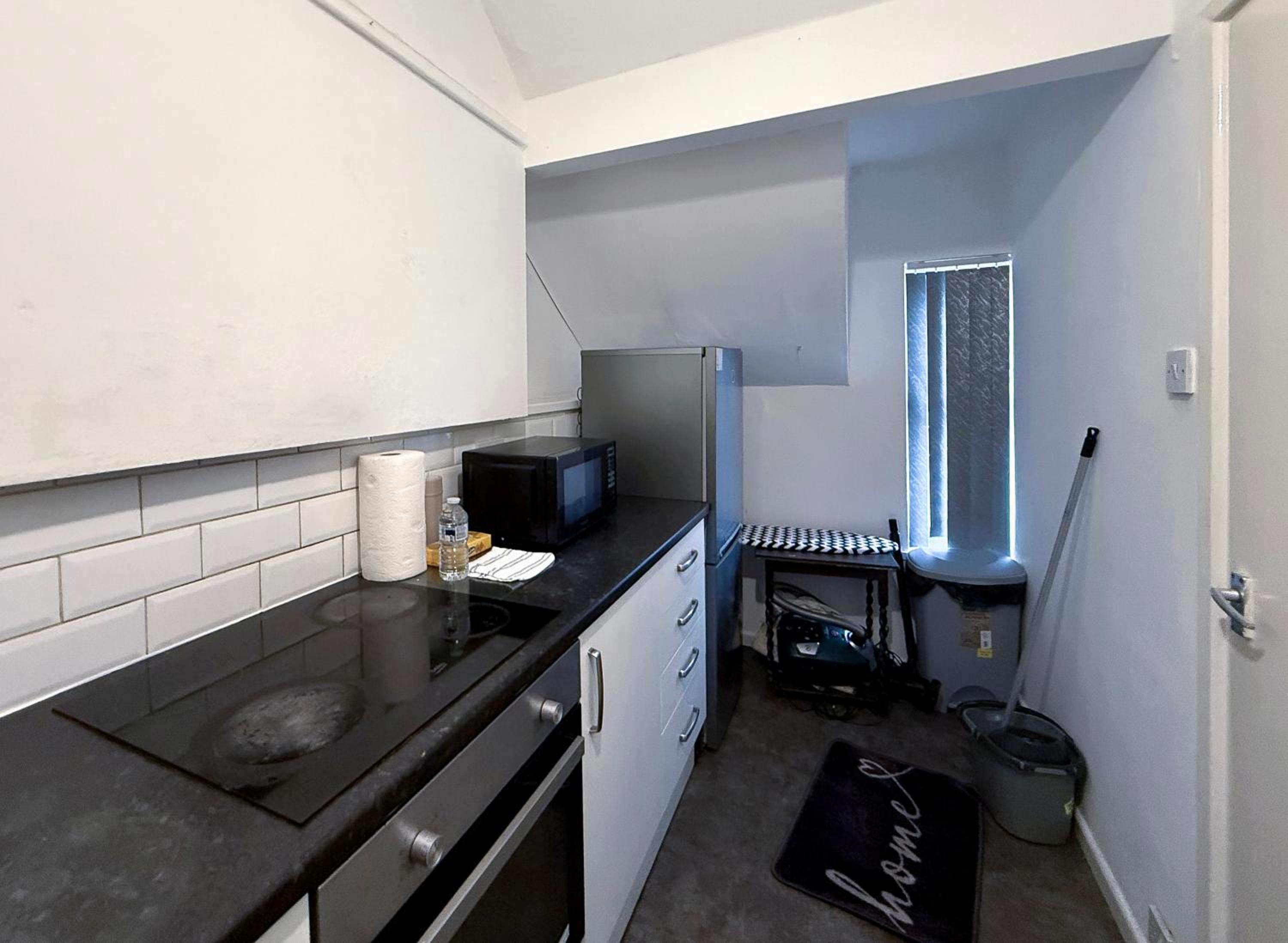 Modern 3-Bedroom Apartment Near Manchester City Centre