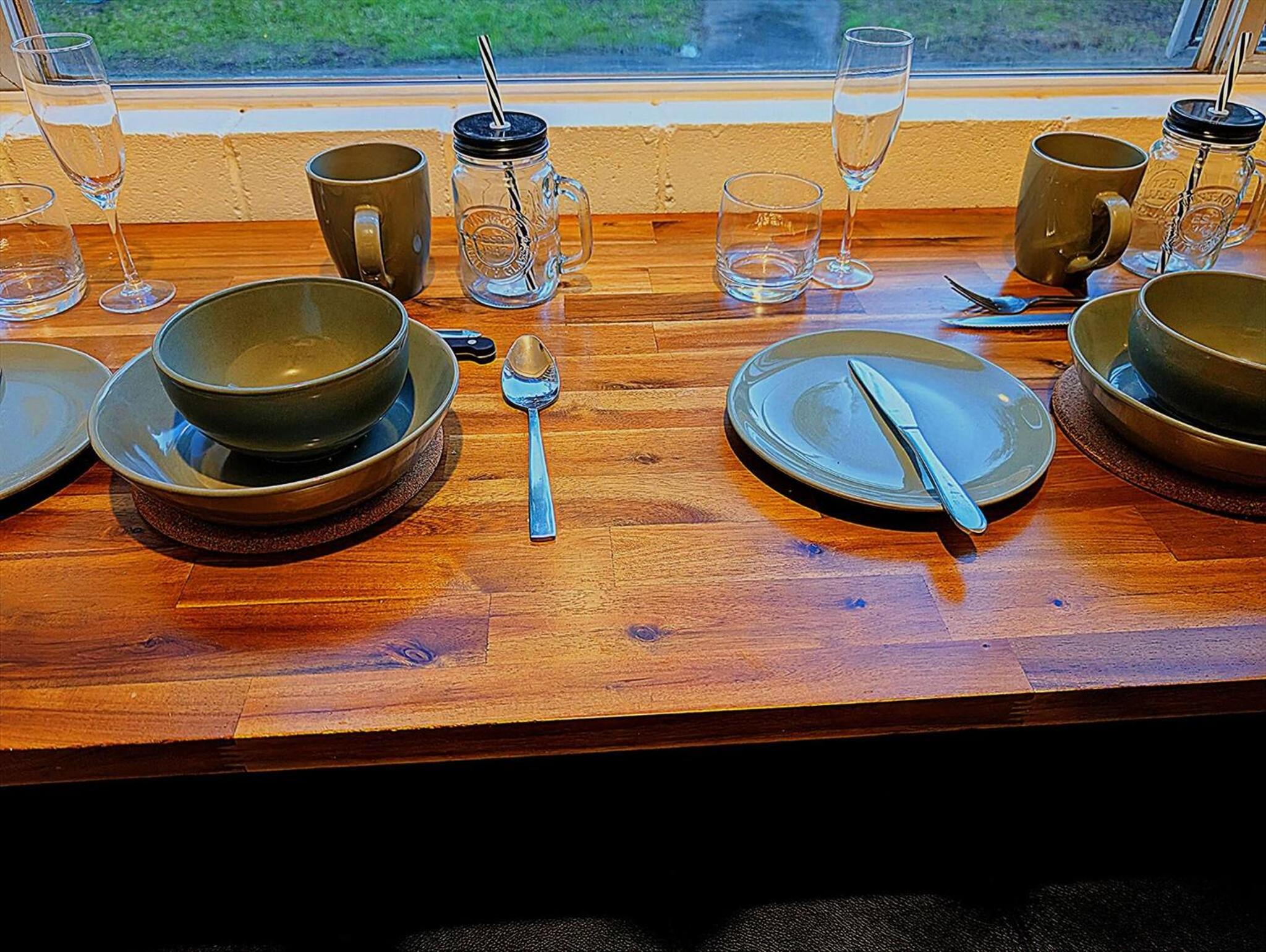 Peaceful, Modern, LowToxic, Bfast included