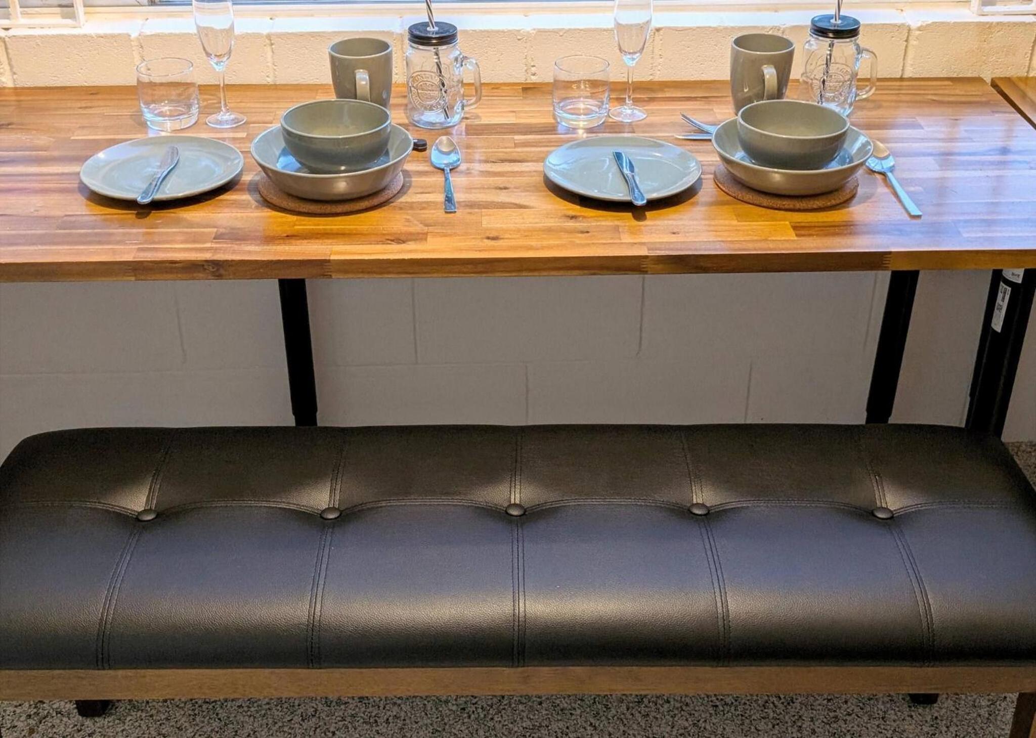 Peaceful, Modern, LowToxic, Bfast included