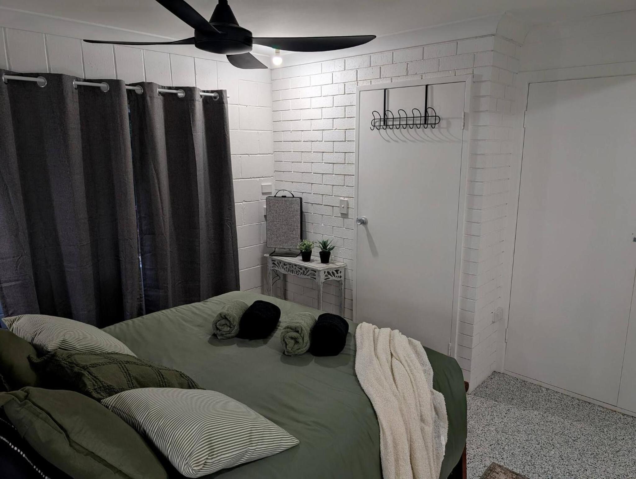Peaceful, Modern, LowToxic, Bfast included