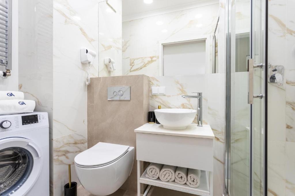 Golden Luxe Residence - Mennica Residence - Business & City Center
