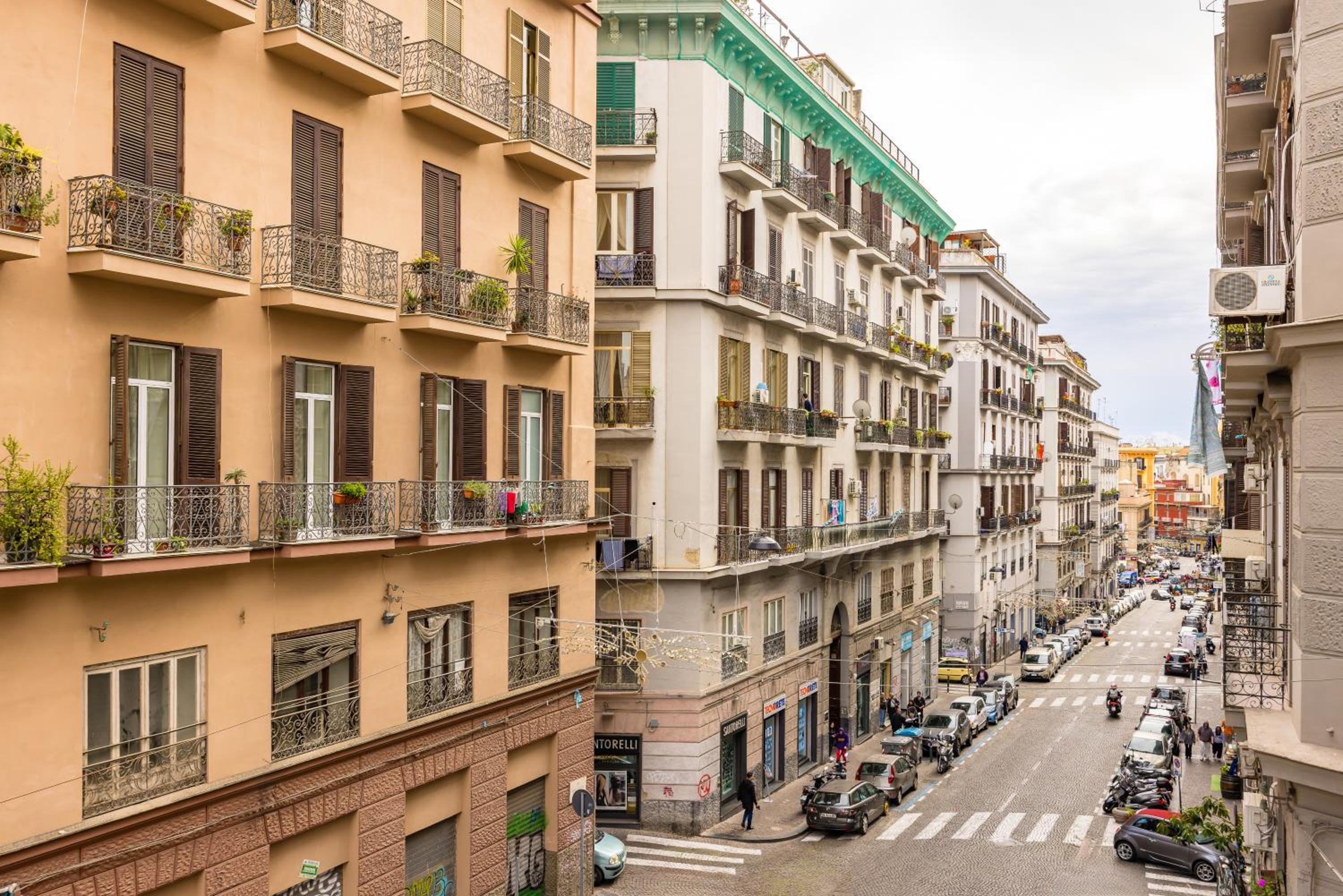 Muzy flat at Capuana by NapoliApartments