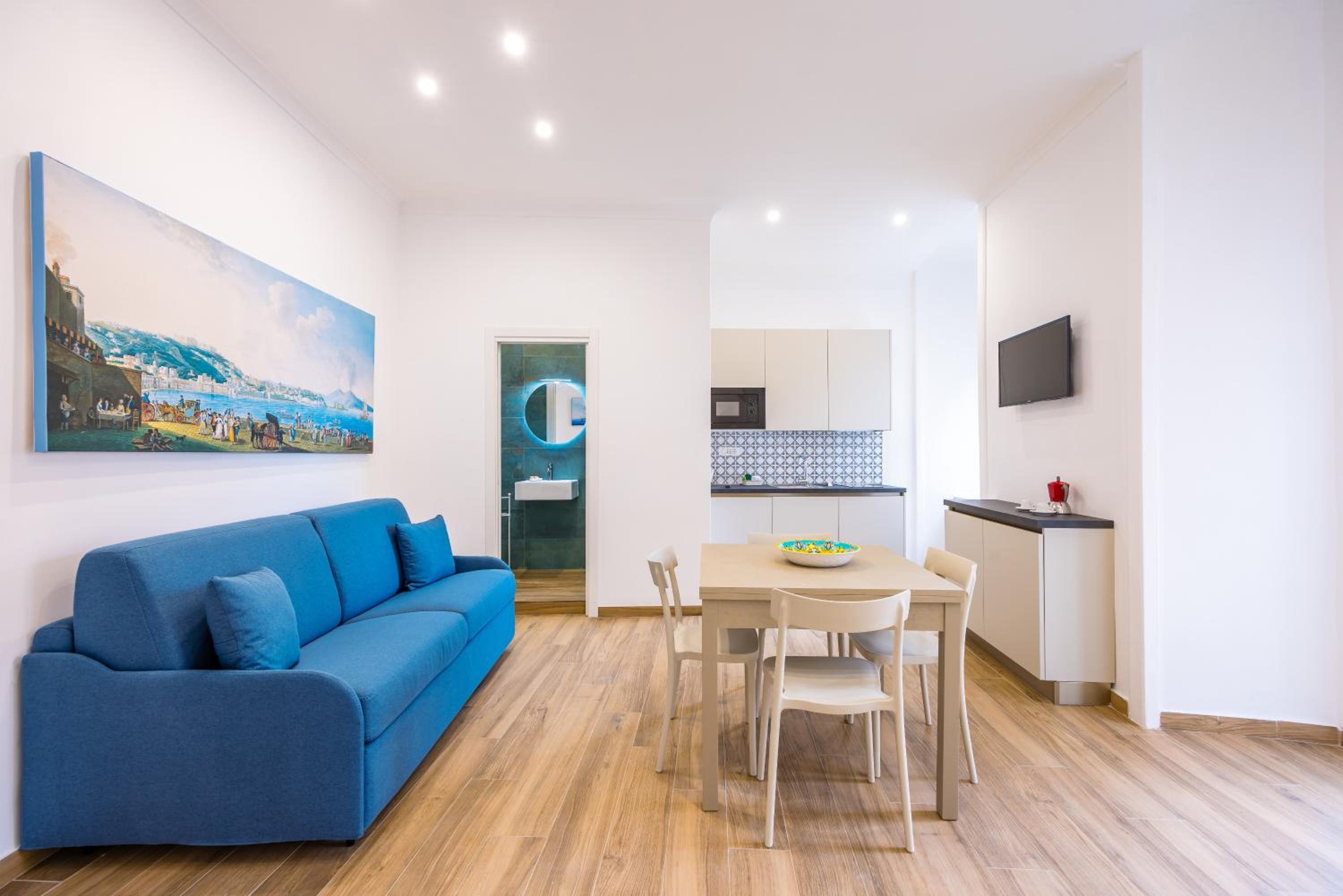 Muzy flat at Capuana by NapoliApartments