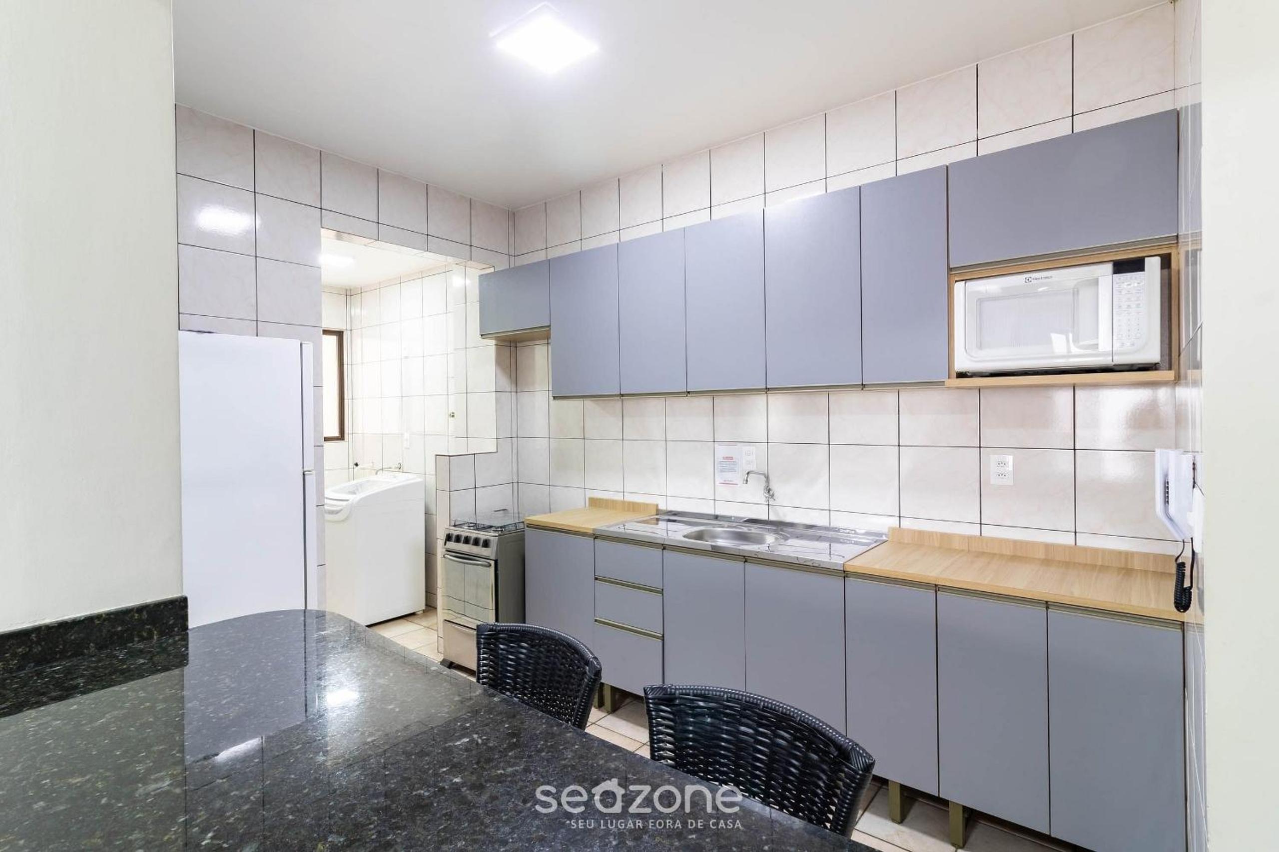Fully equipped apartments in Meia Praia, 150m from the sea - EOOs