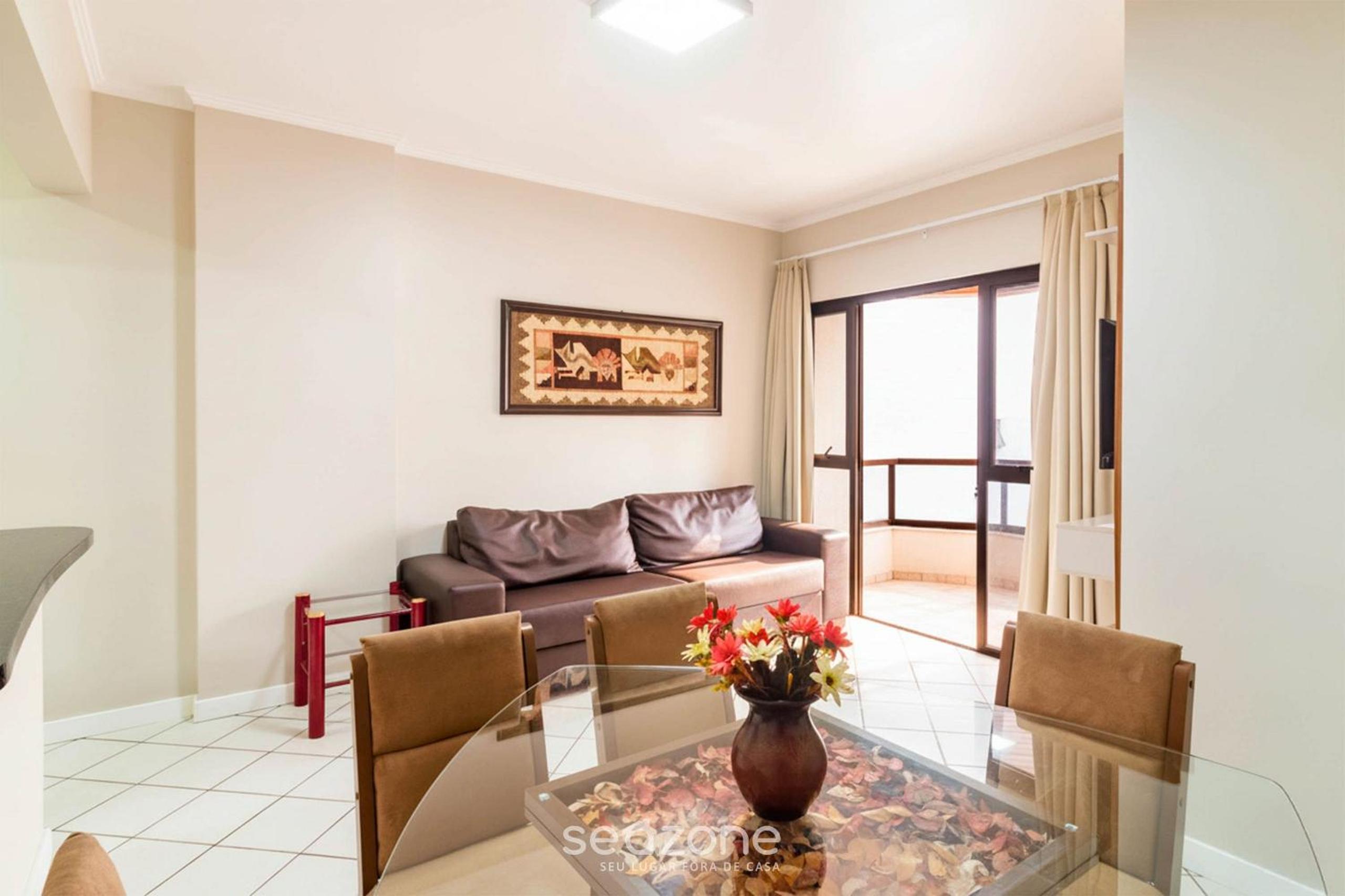 Fully equipped apartments in Meia Praia, 150m from the sea - EOOs