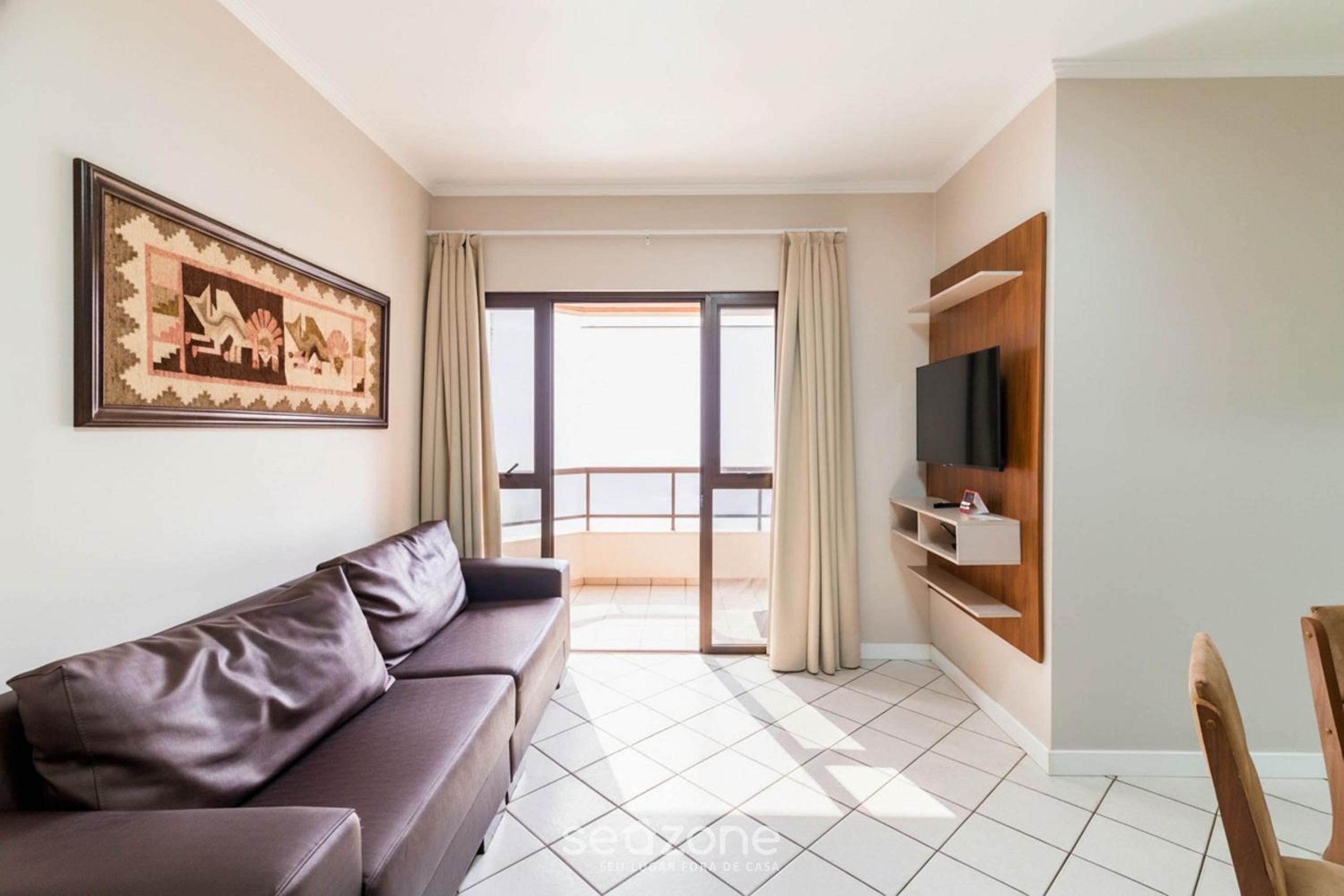 Fully equipped apartments in Meia Praia, 150m from the sea - EOOs