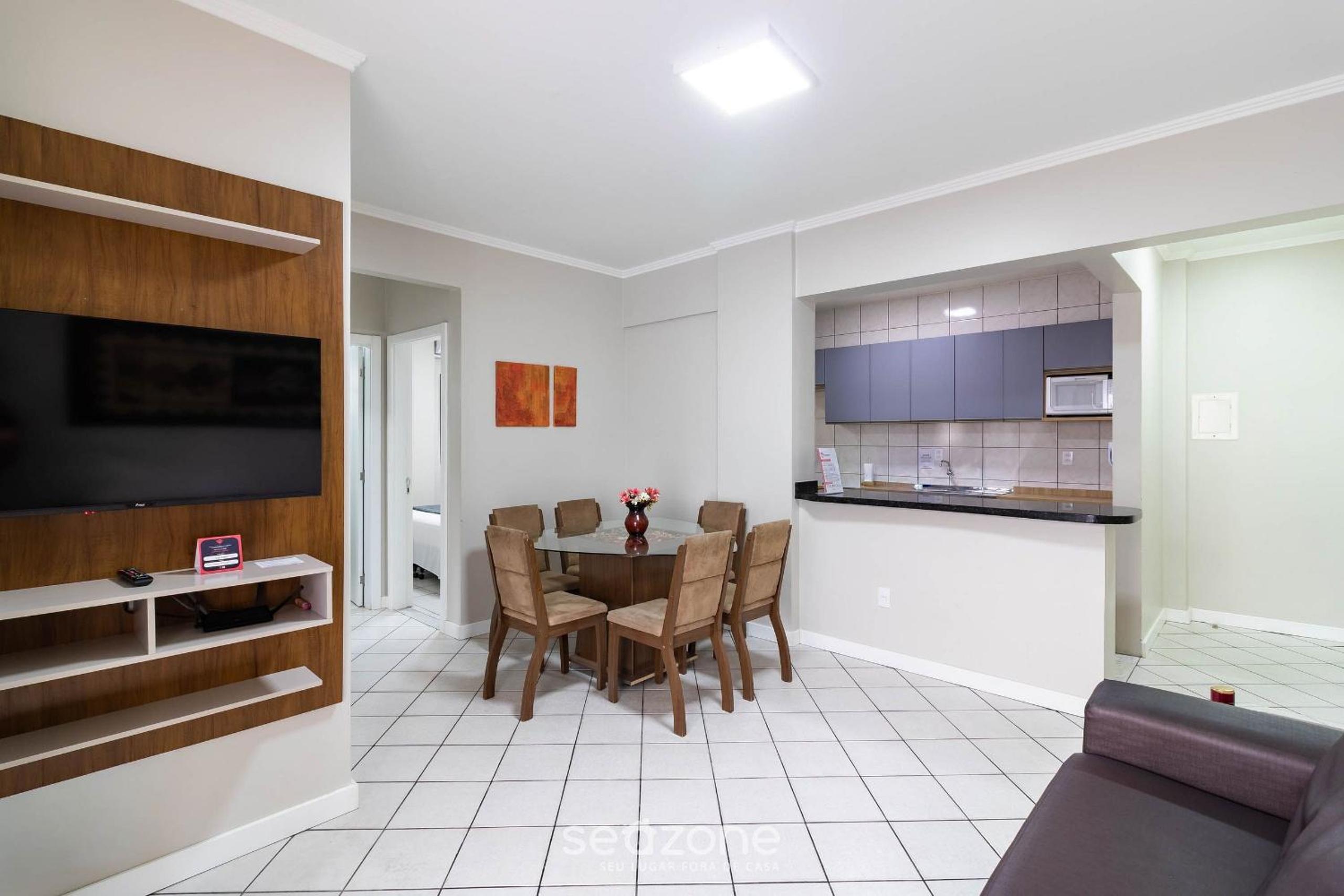 Fully equipped apartments in Meia Praia, 150m from the sea - EOOs