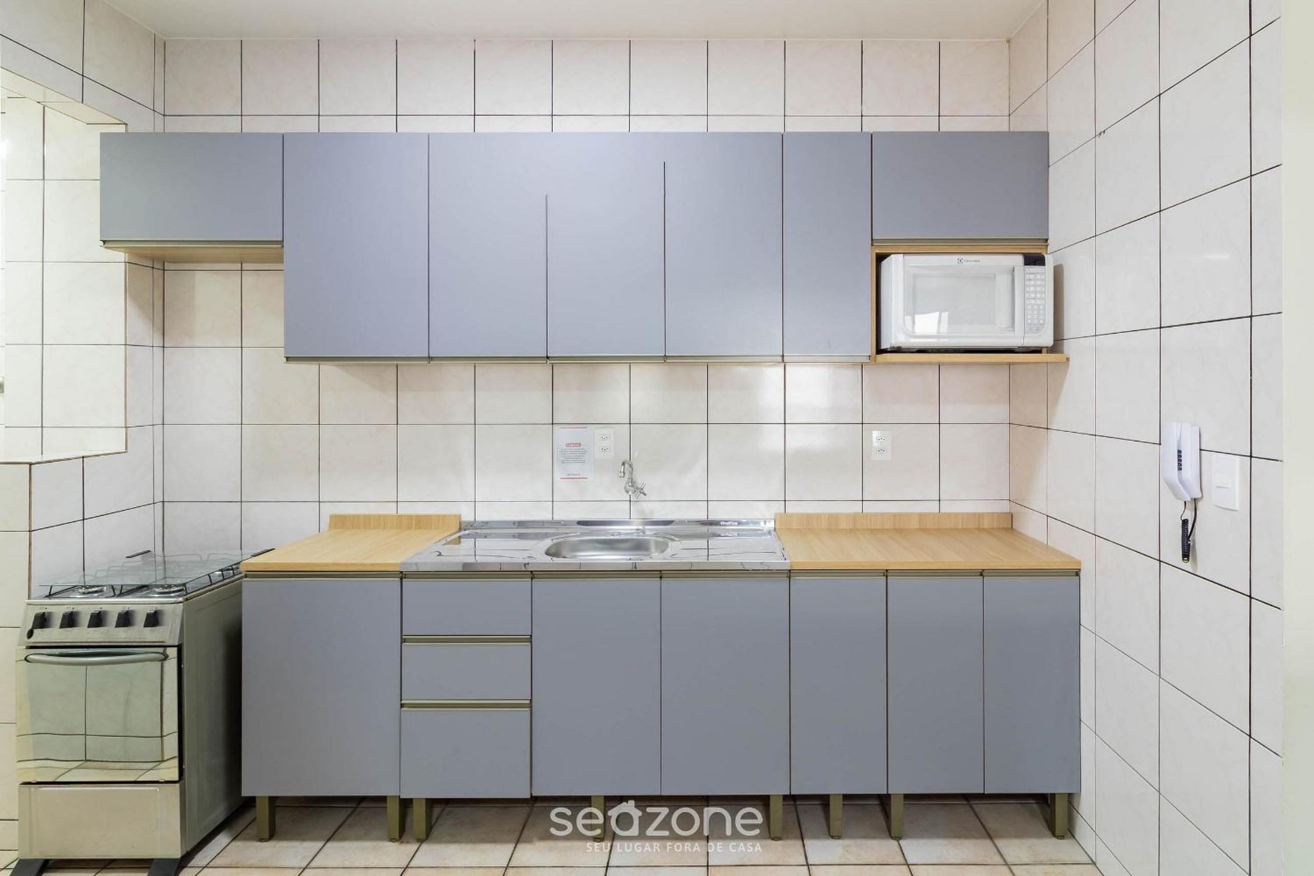 Fully equipped apartments in Meia Praia, 150m from the sea - EOOs