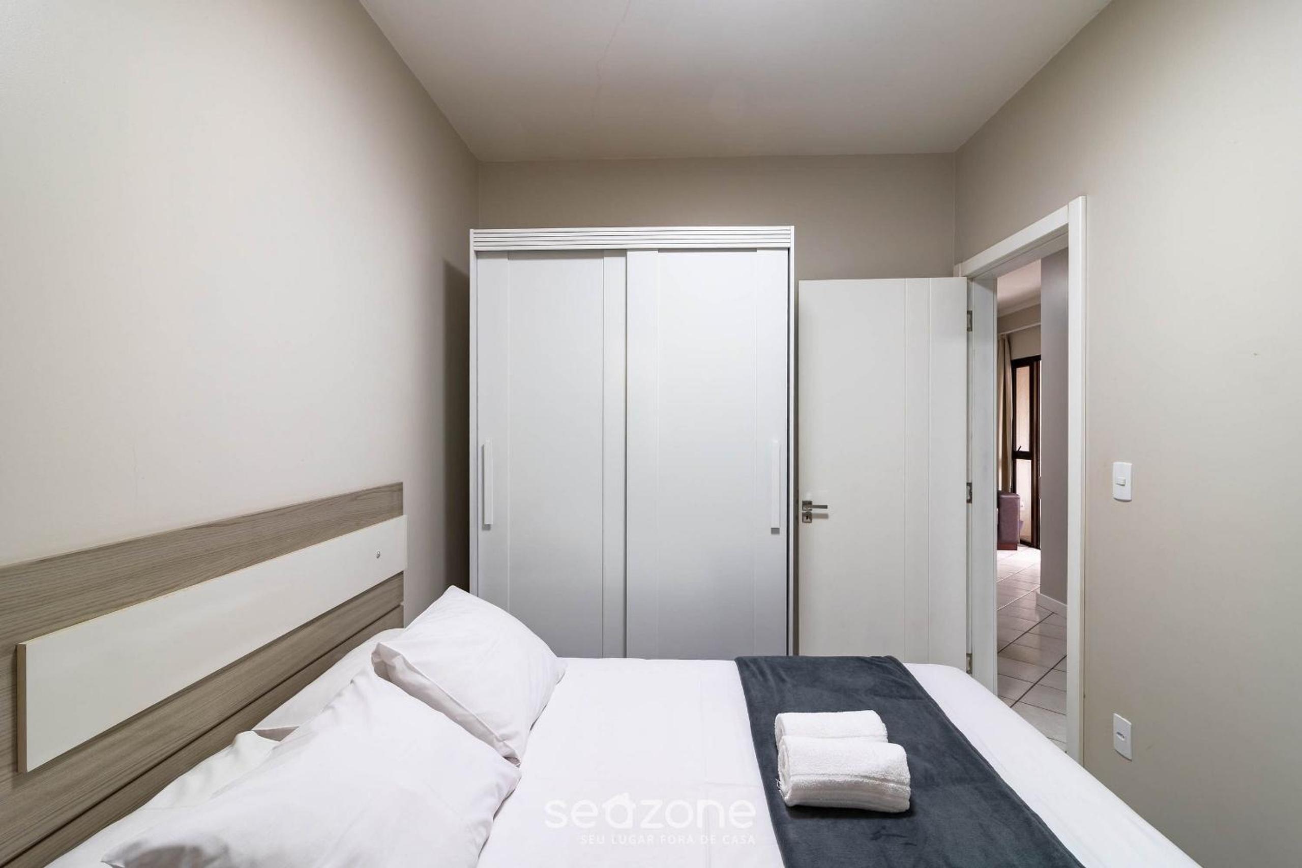 Fully equipped apartments in Meia Praia, 150m from the sea - EOOs