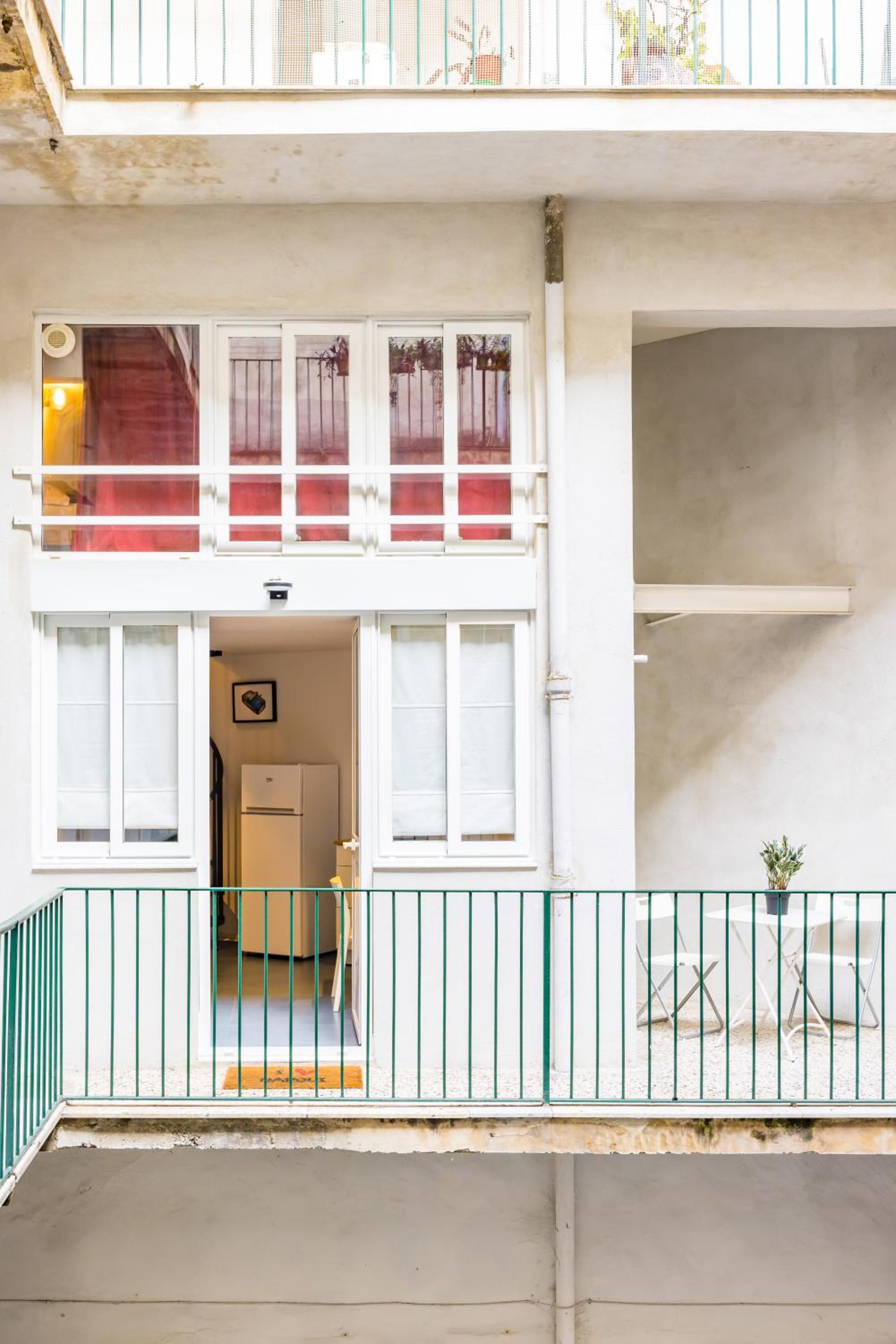 Art Apartment by Napoliapartments