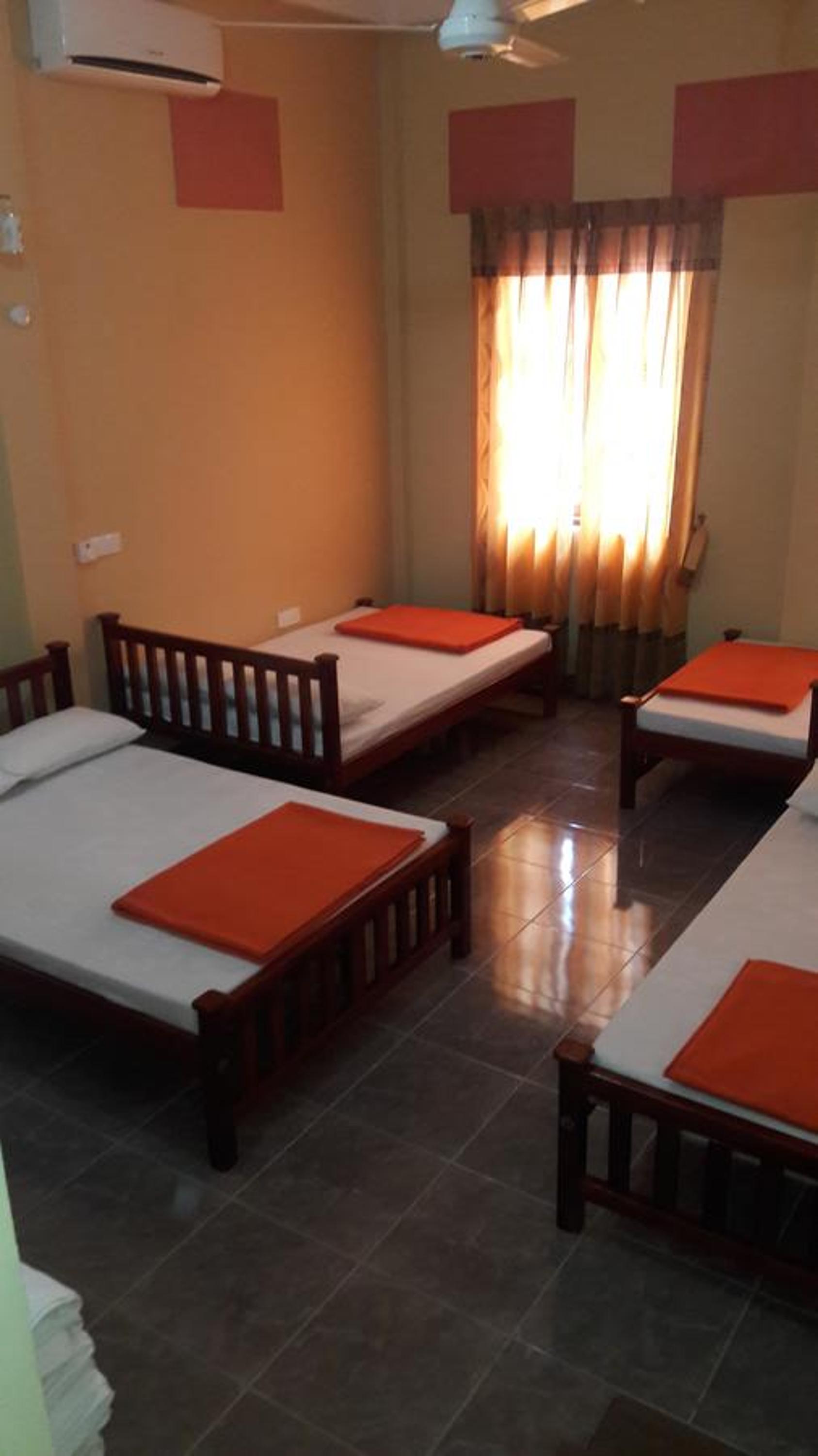 Anura Guest Inn