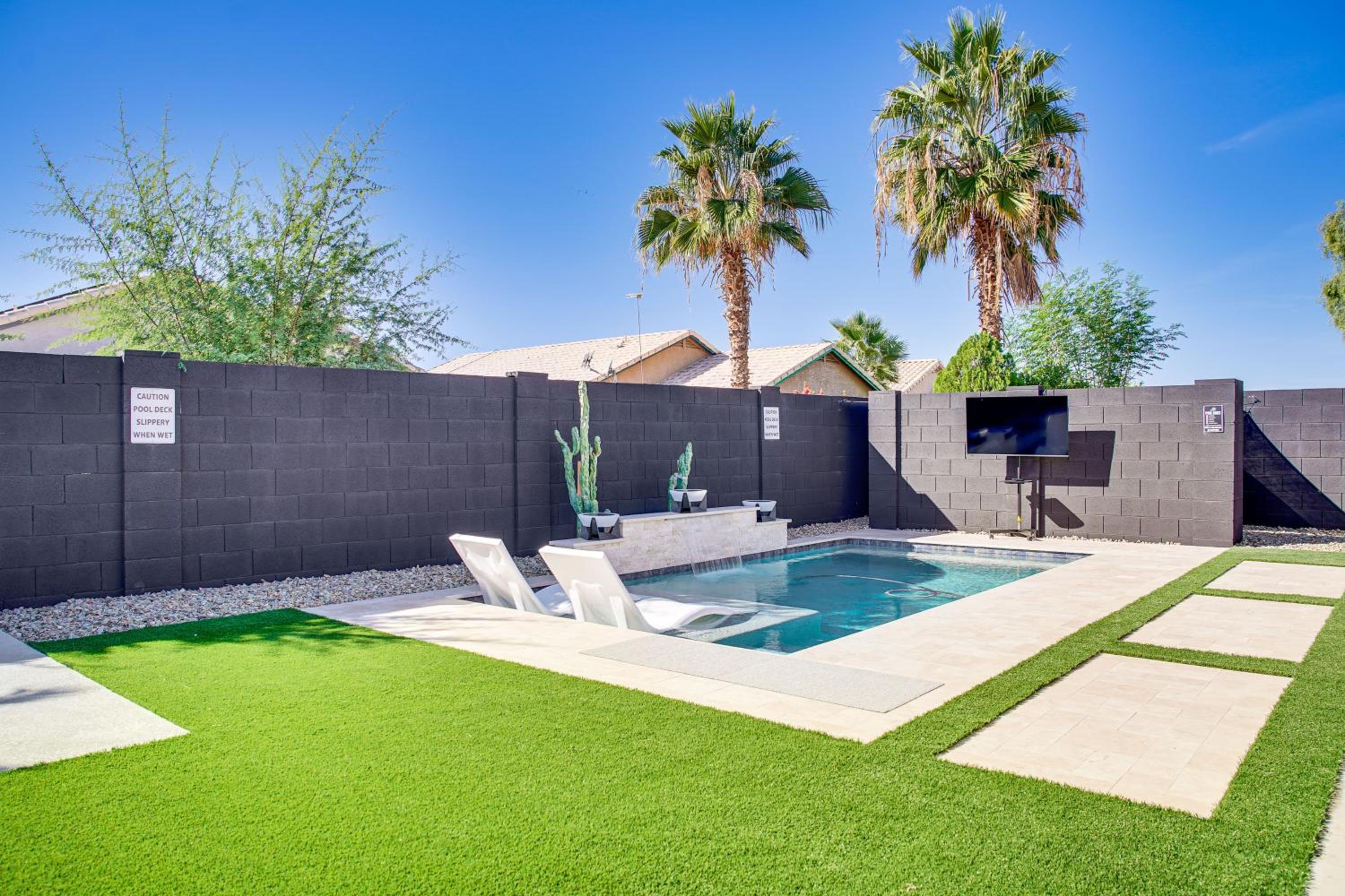 2 Mi to Surprise Stadium! Snowbird Haven with Pool