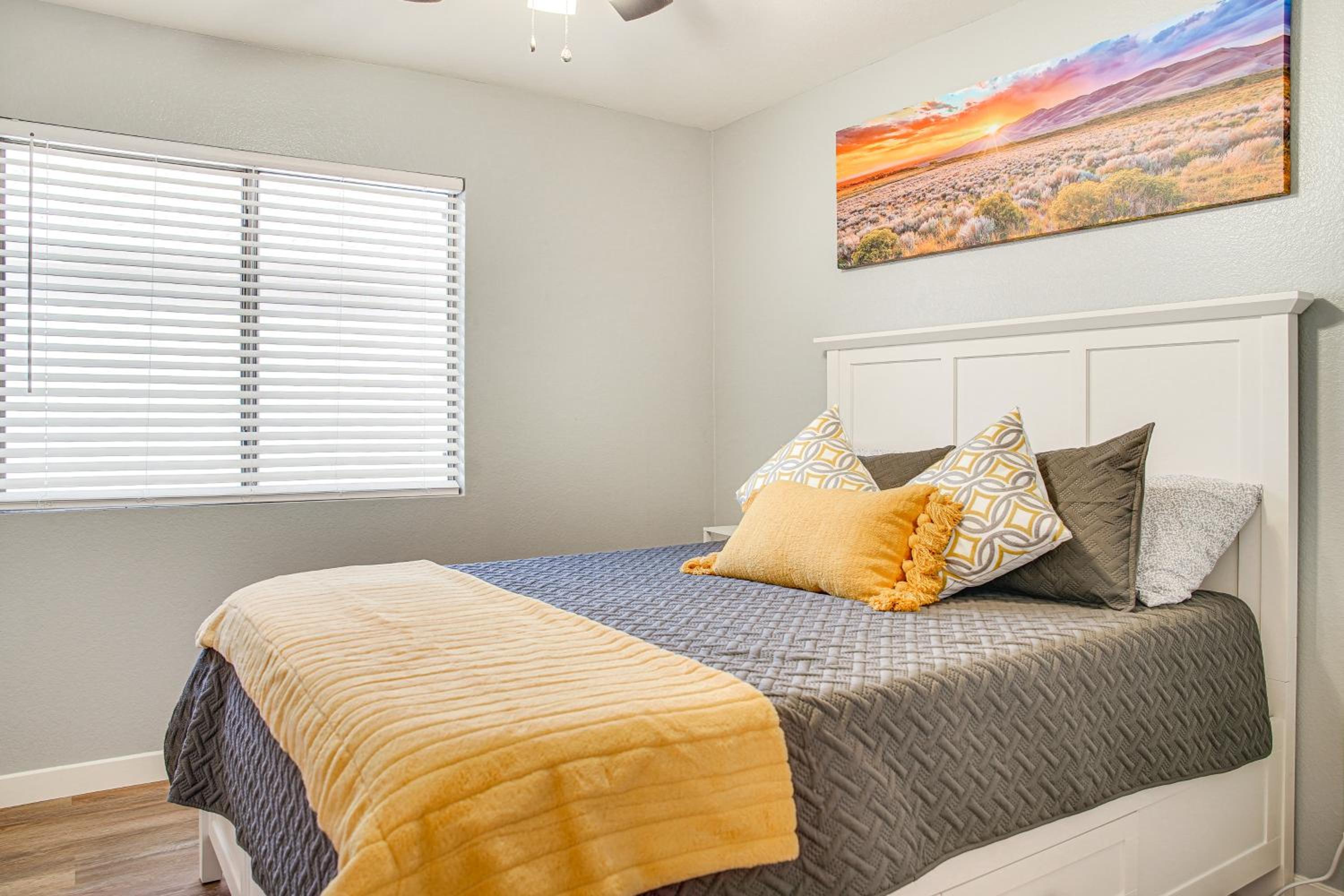 2 Mi to Surprise Stadium! Snowbird Haven with Pool