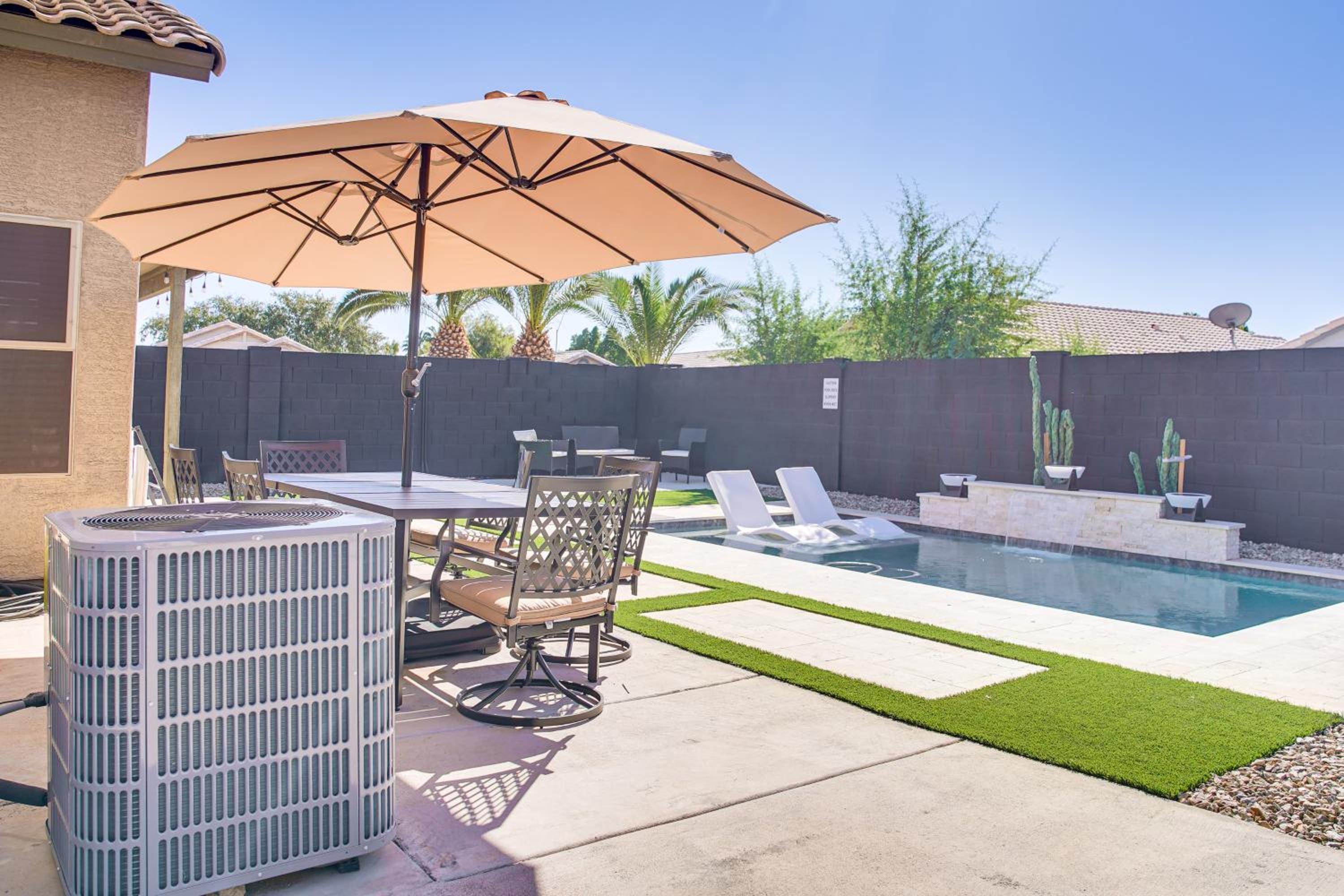 2 Mi to Surprise Stadium! Snowbird Haven with Pool