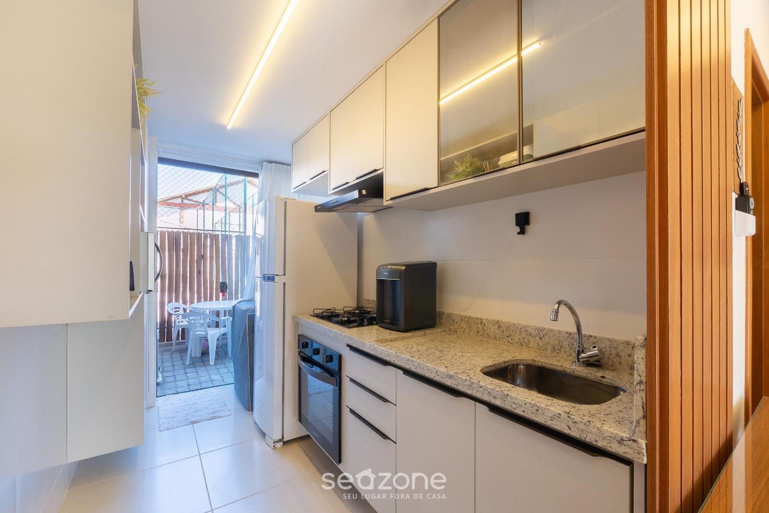 Condo with Pool 450m from the Beach in Itacimirim - VBRs