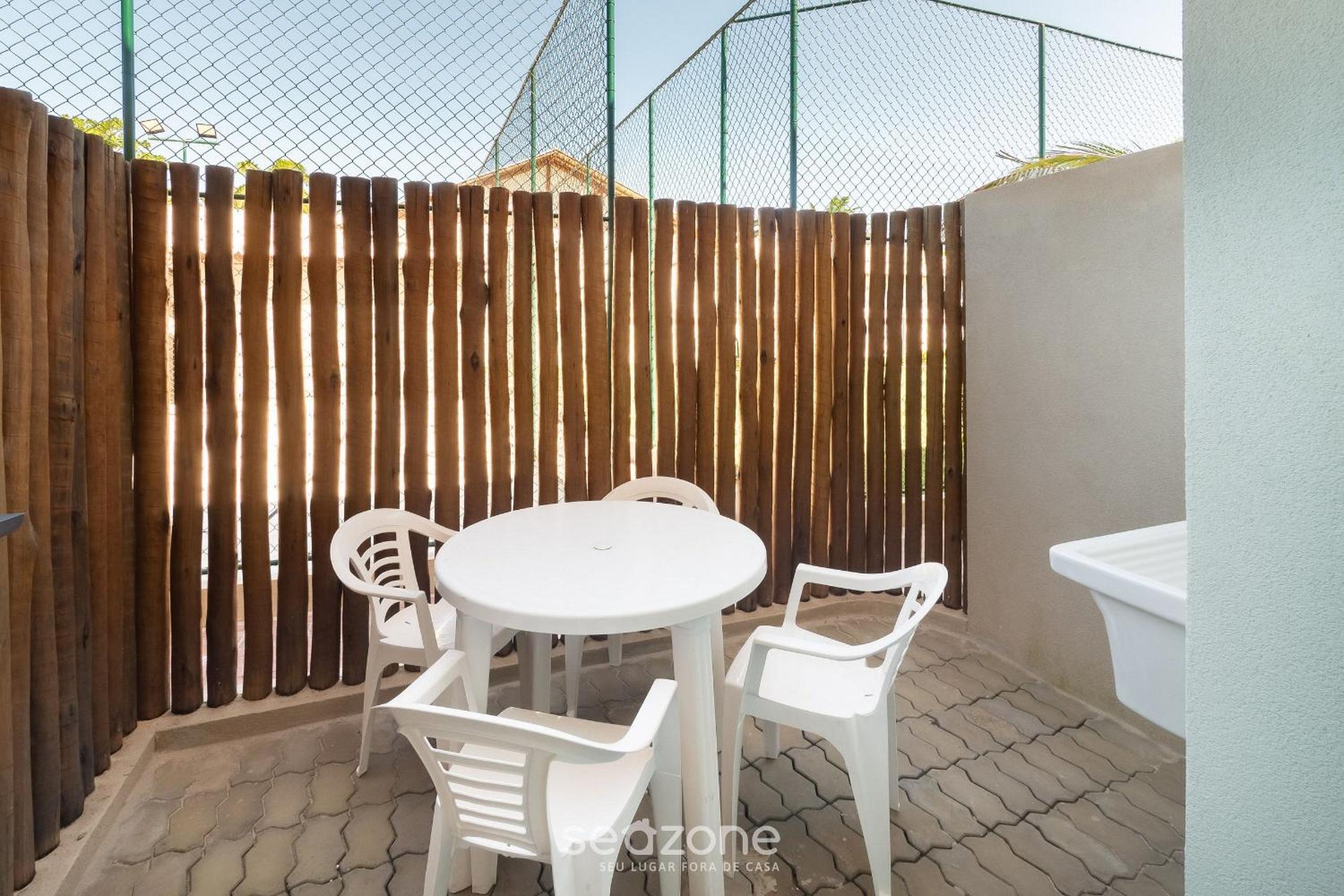 Condo with Pool 450m from the Beach in Itacimirim - VBRs