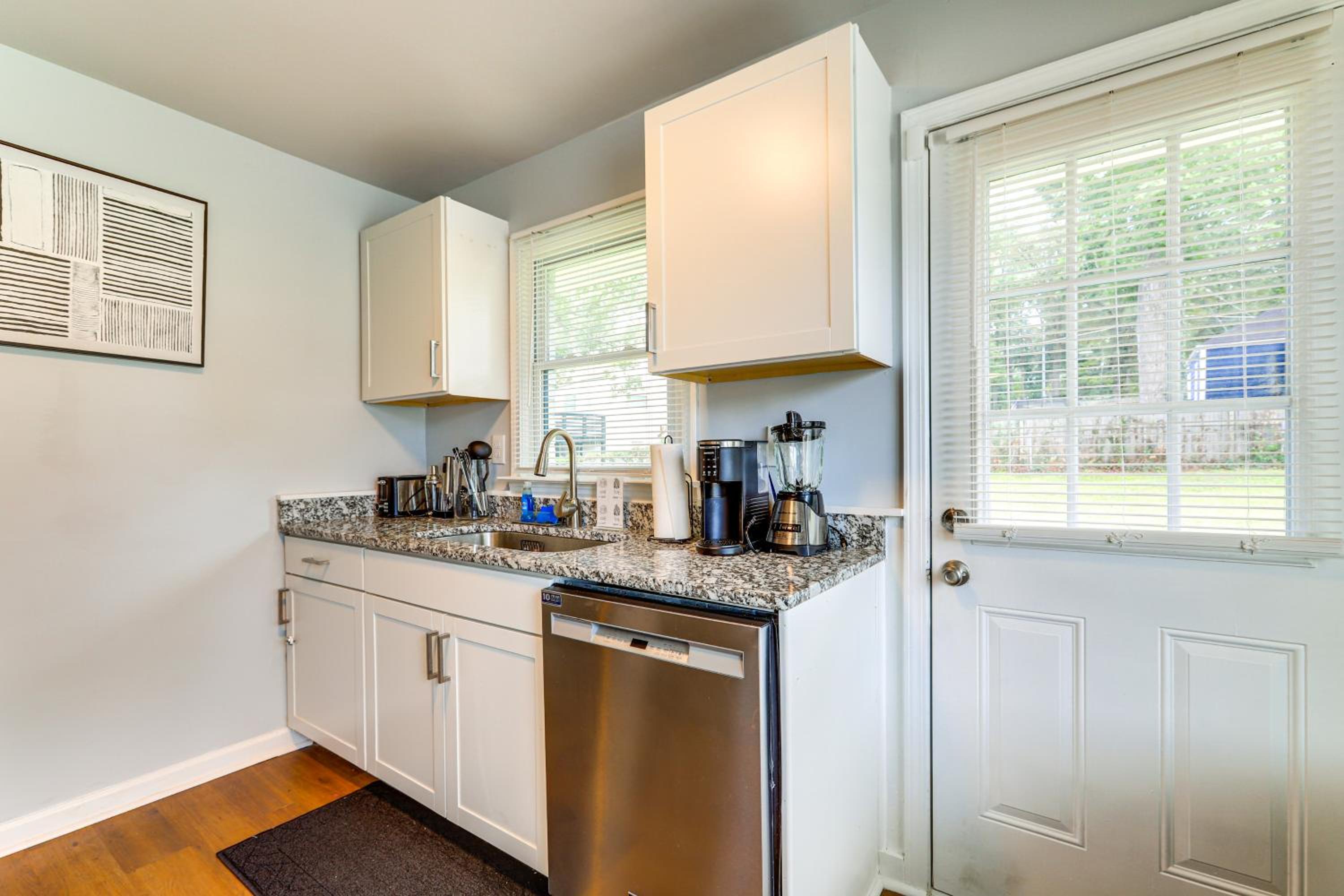 5 Mi to Dtwn ATL Modern Duplex Home!