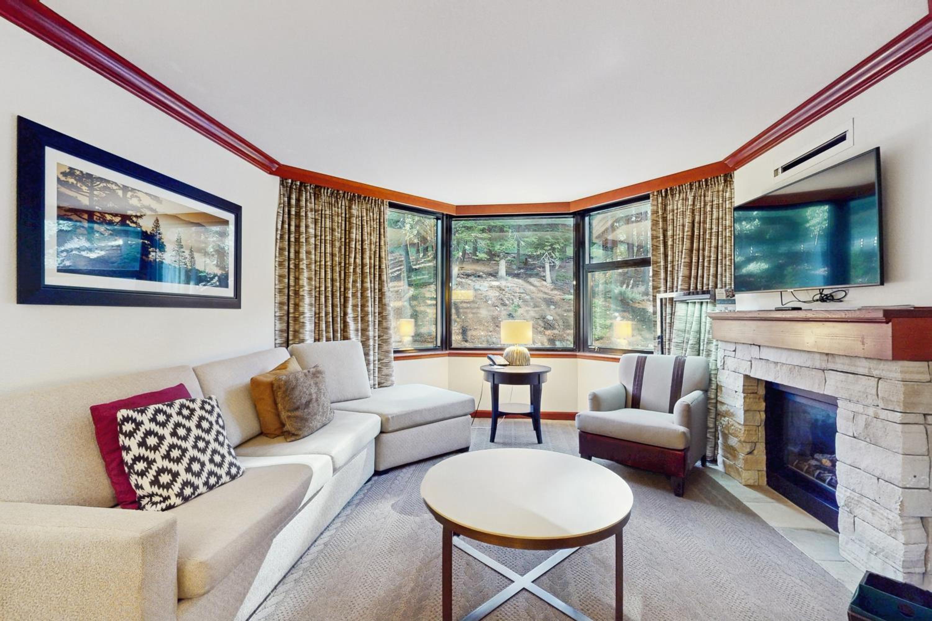 Community Perks! Everline Resort and Spa Retreat