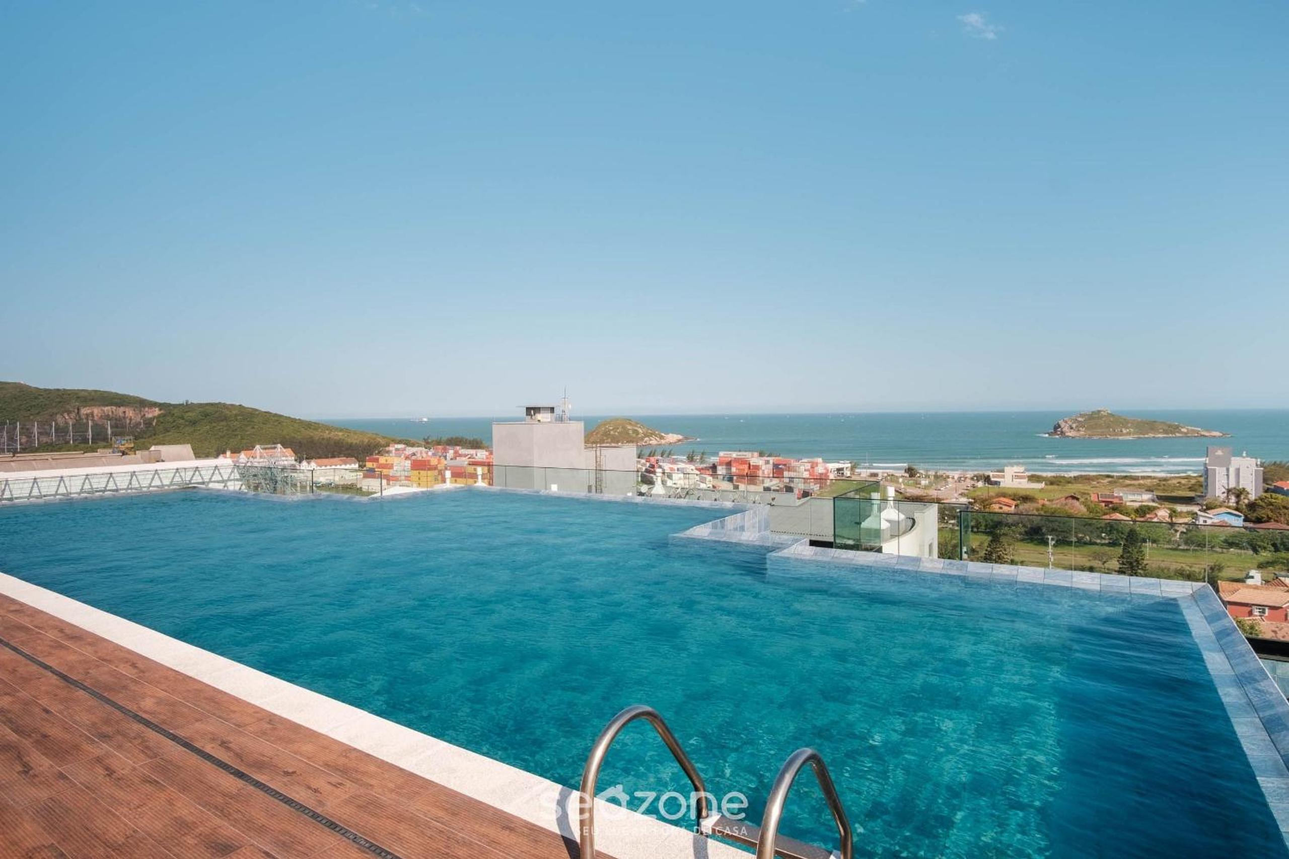 Studio in a Condo w/ Pool 550m from Beach TOR0407